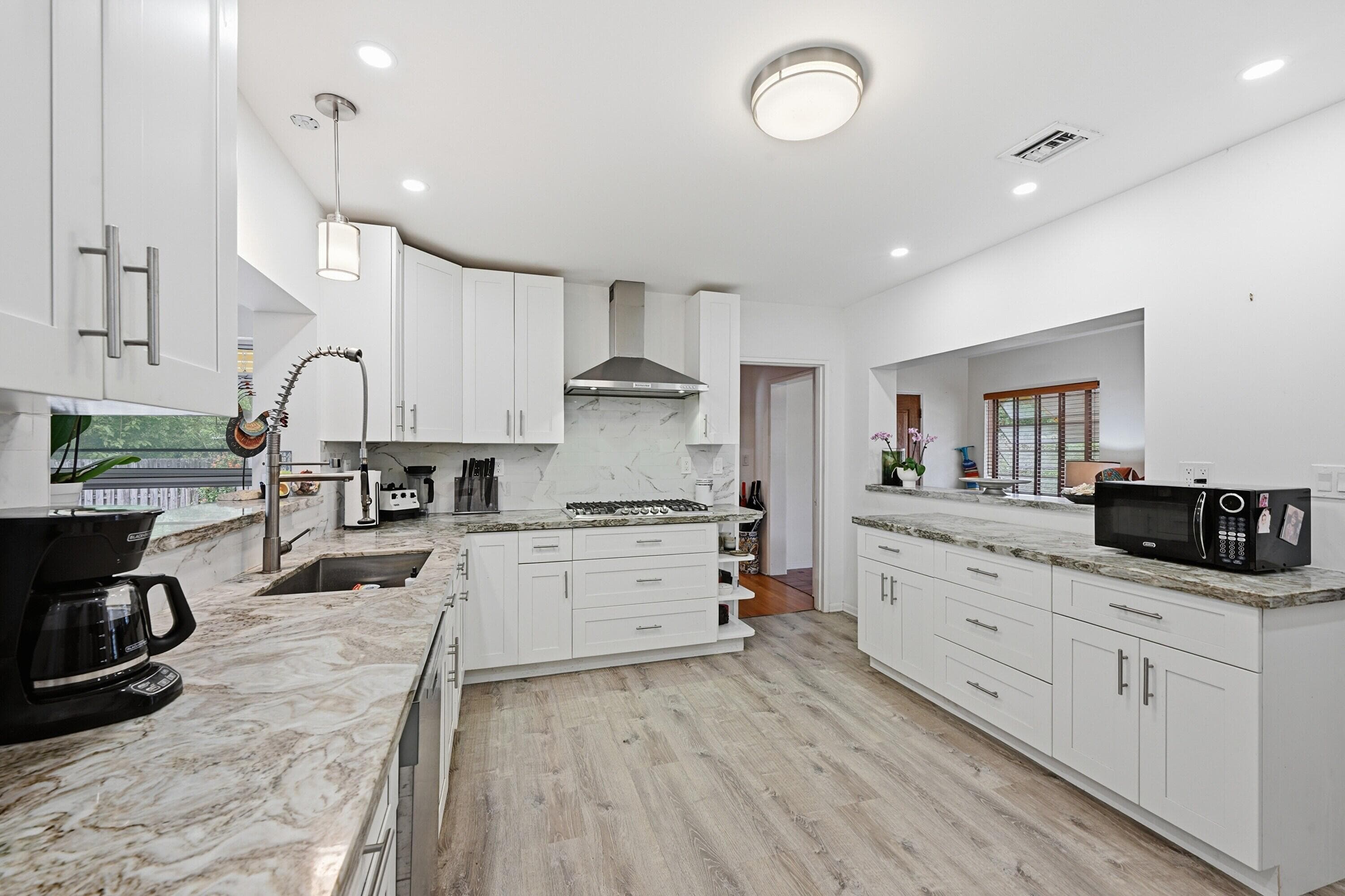2703 Fillmore Street, Hollywood, FL 33020 — photo 11 of 46