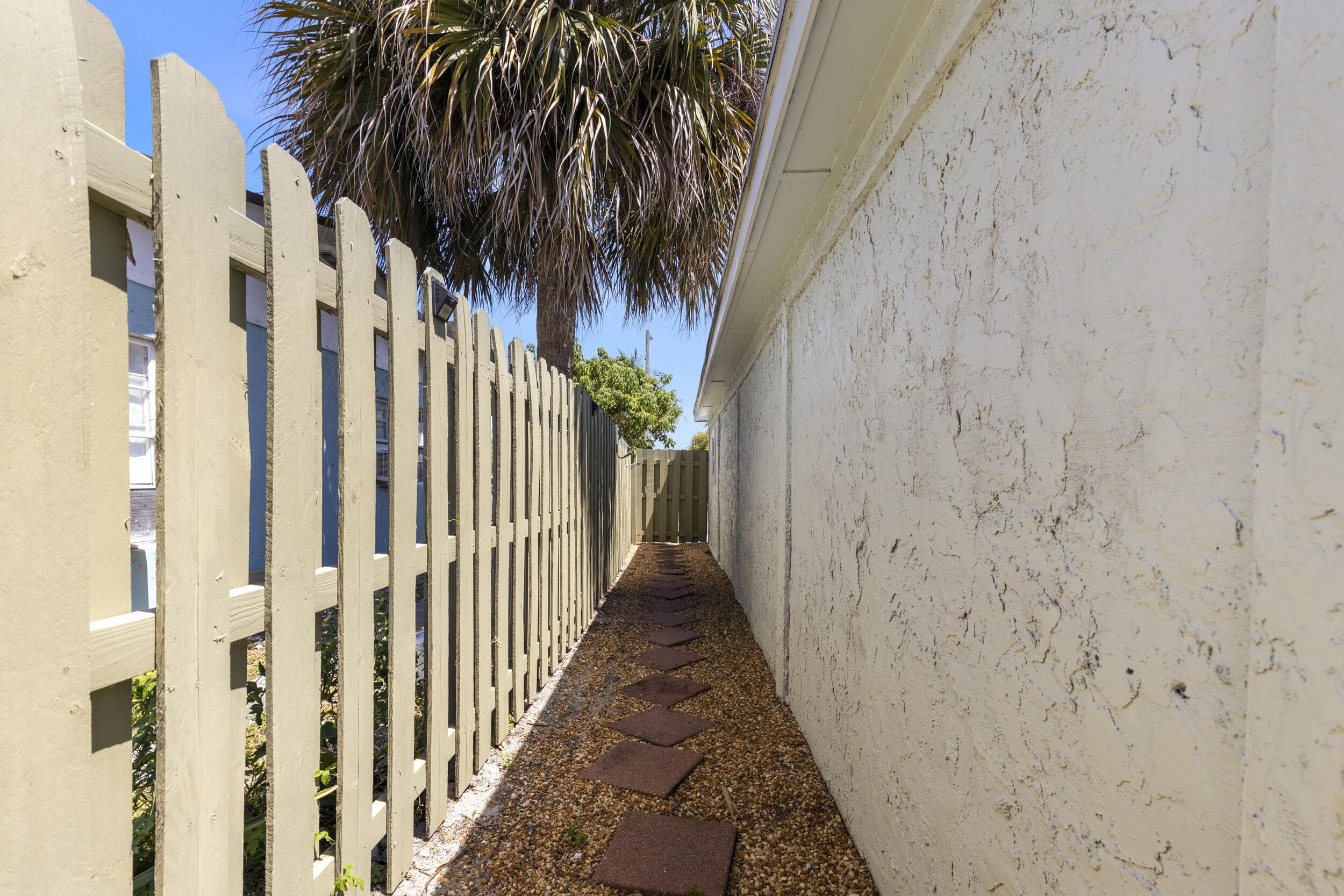 944 Hansen Street, West Palm Beach, FL 33405 — photo 31 of 33