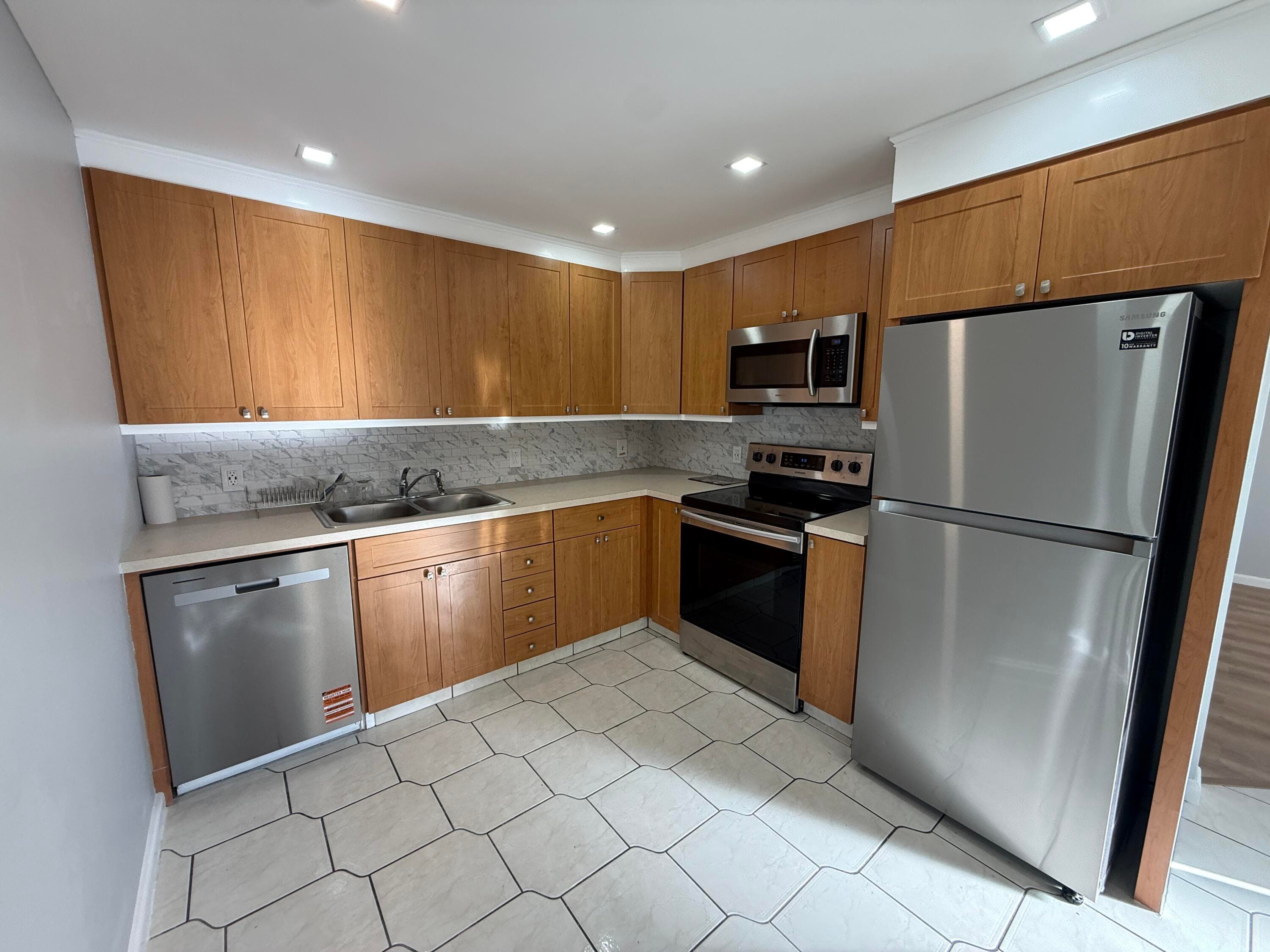 2017 Newcastle A 2017, Boca Raton, FL 33434 — photo 3 of 68