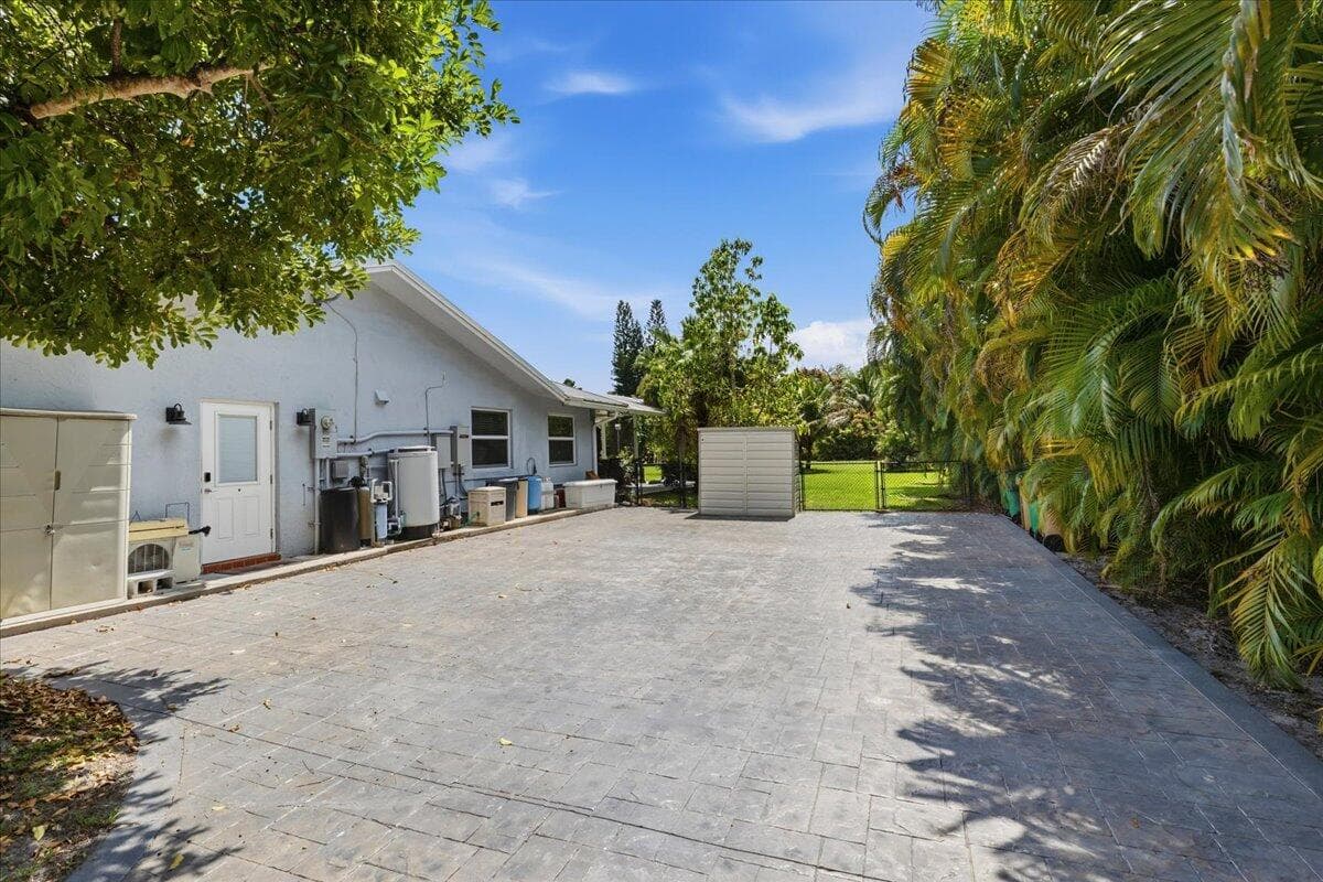 14550 SW 24th Street, Davie, FL 33325 — photo 6 of 47