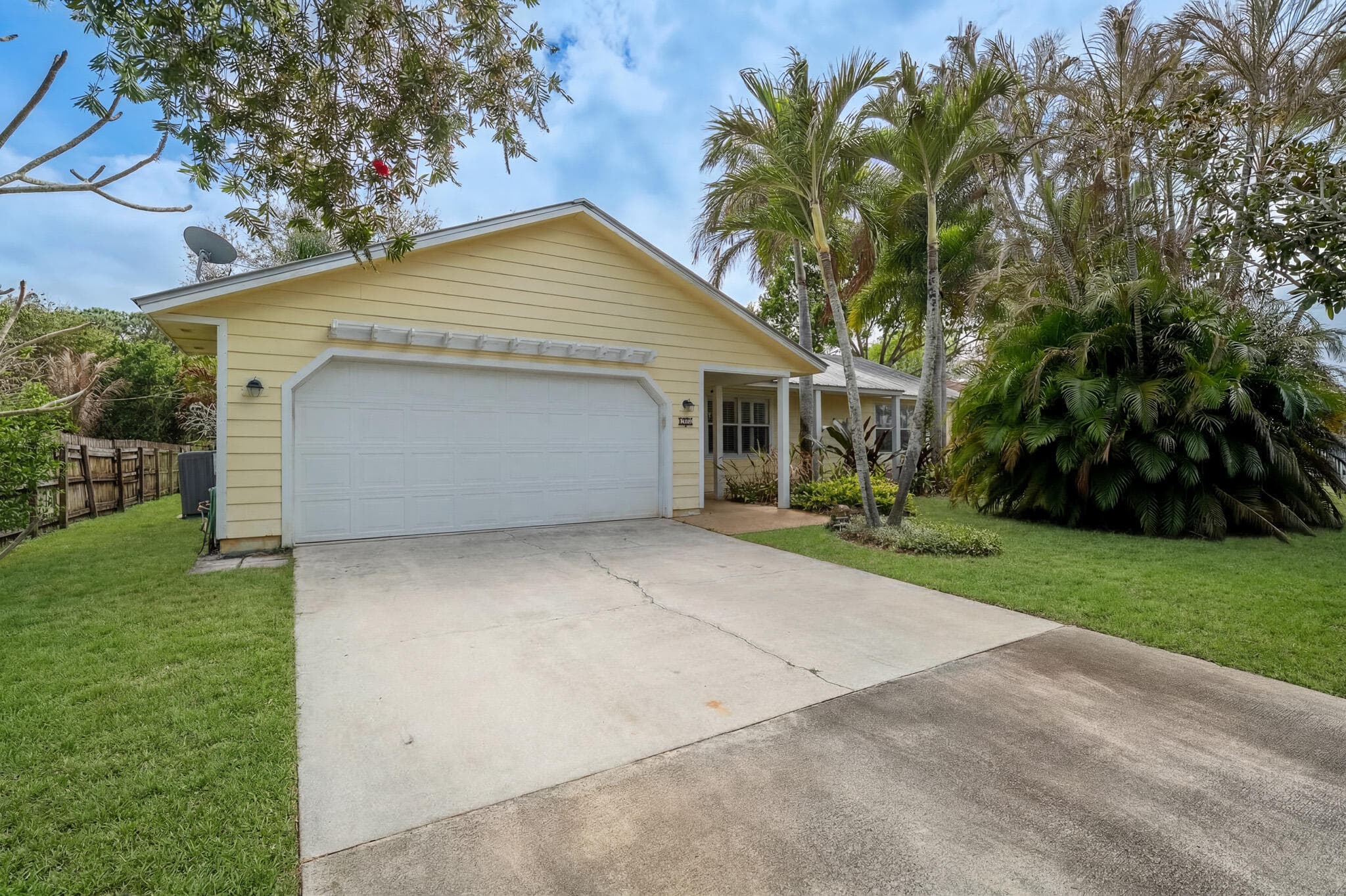 2280 SE Longhorn Avenue, Port St. Lucie, FL 34952 — photo 3 of 35