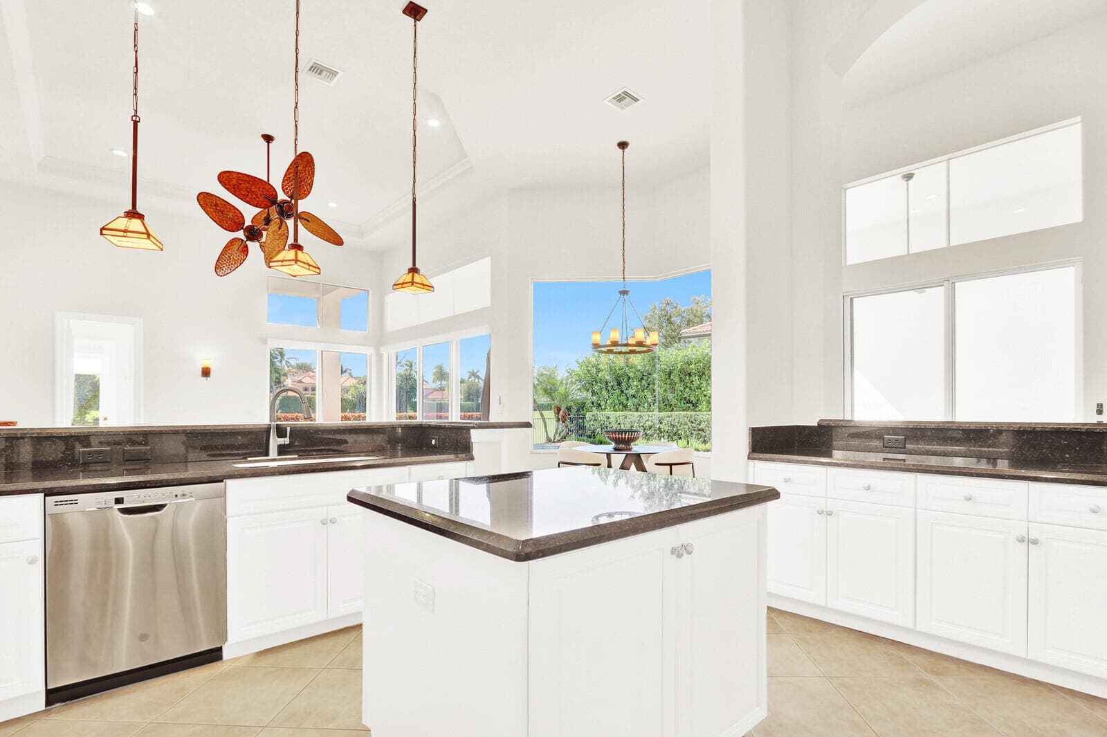 528 Les Jardin Drive, Palm Beach Gardens, FL 33410 — photo 11 of 72