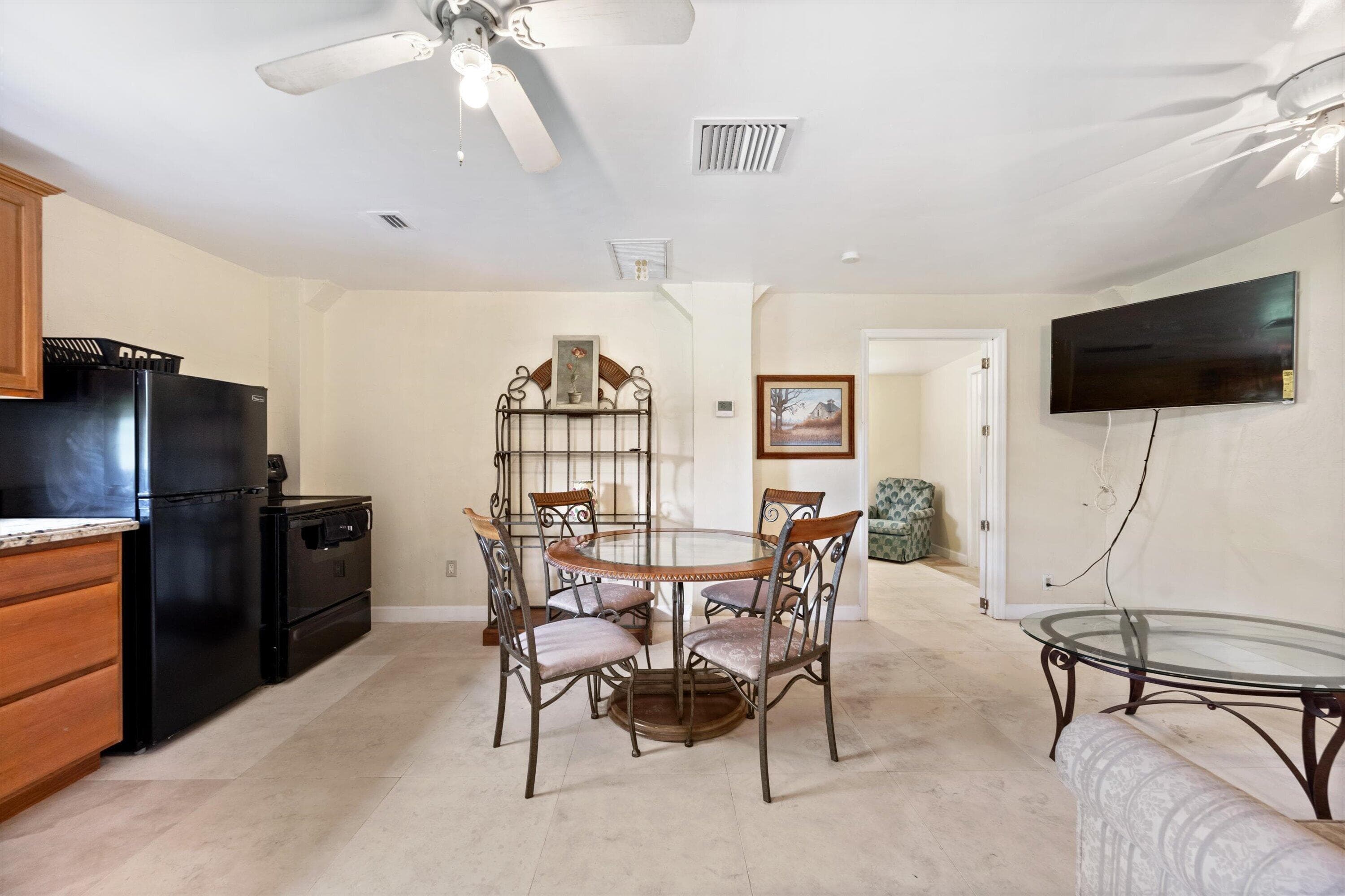 13717 E Citrus Drive, Loxahatchee Groves, FL 33470 — photo 12 of 41