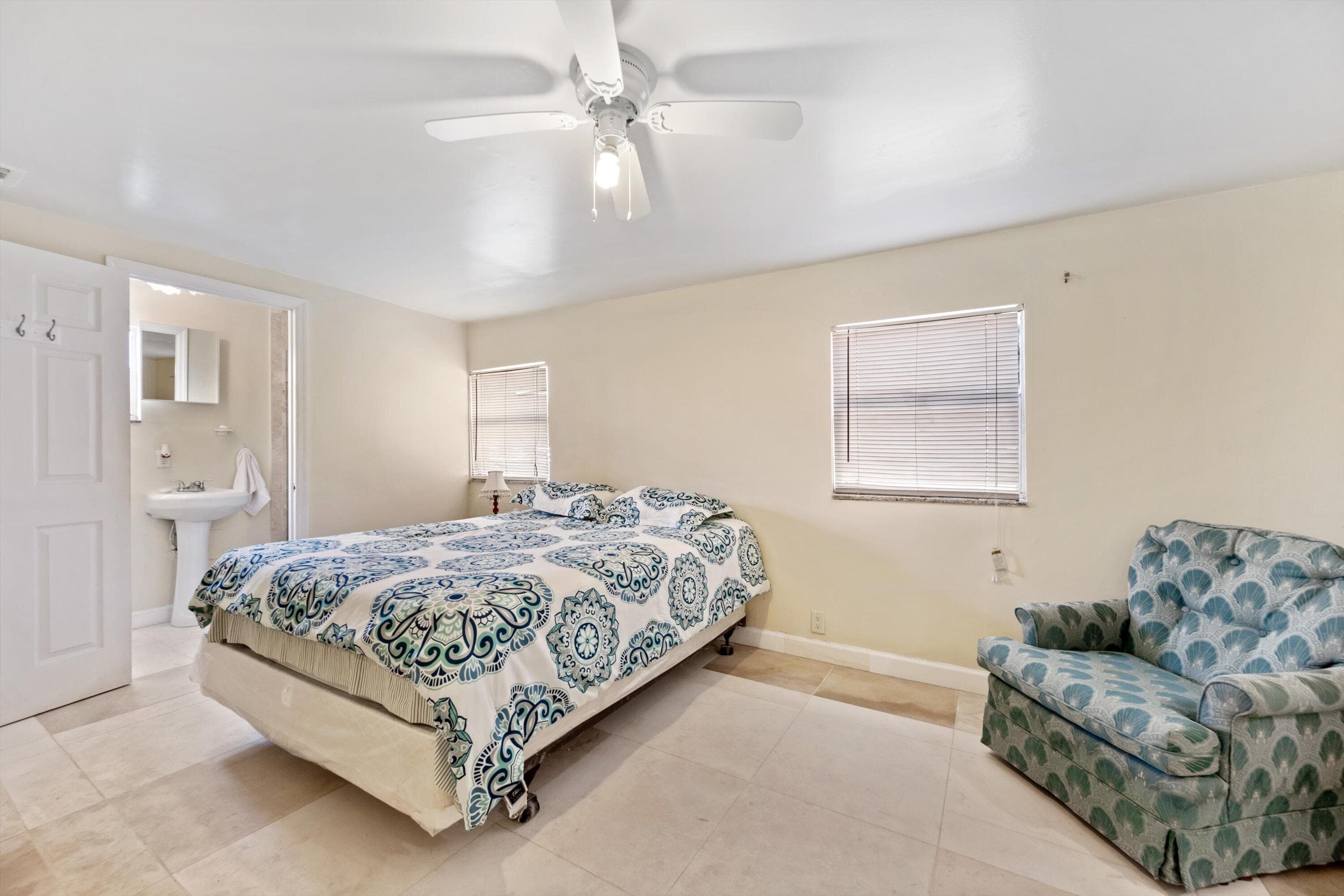 13717 E Citrus Drive, Loxahatchee Groves, FL 33470 — photo 15 of 41