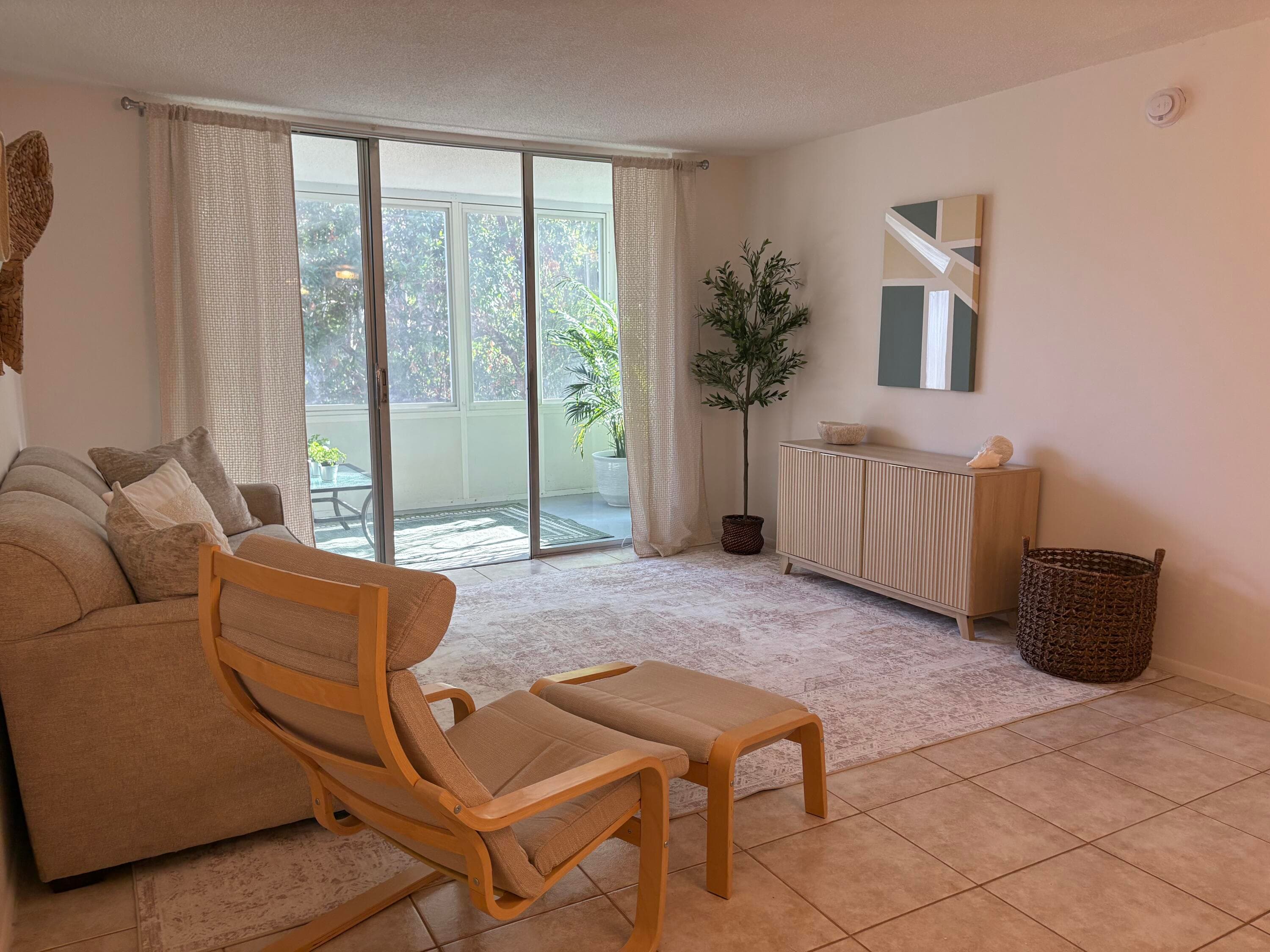 2650 NW 49th Avenue 327, Lauderdale Lakes, FL 33313 — photo 5 of 29