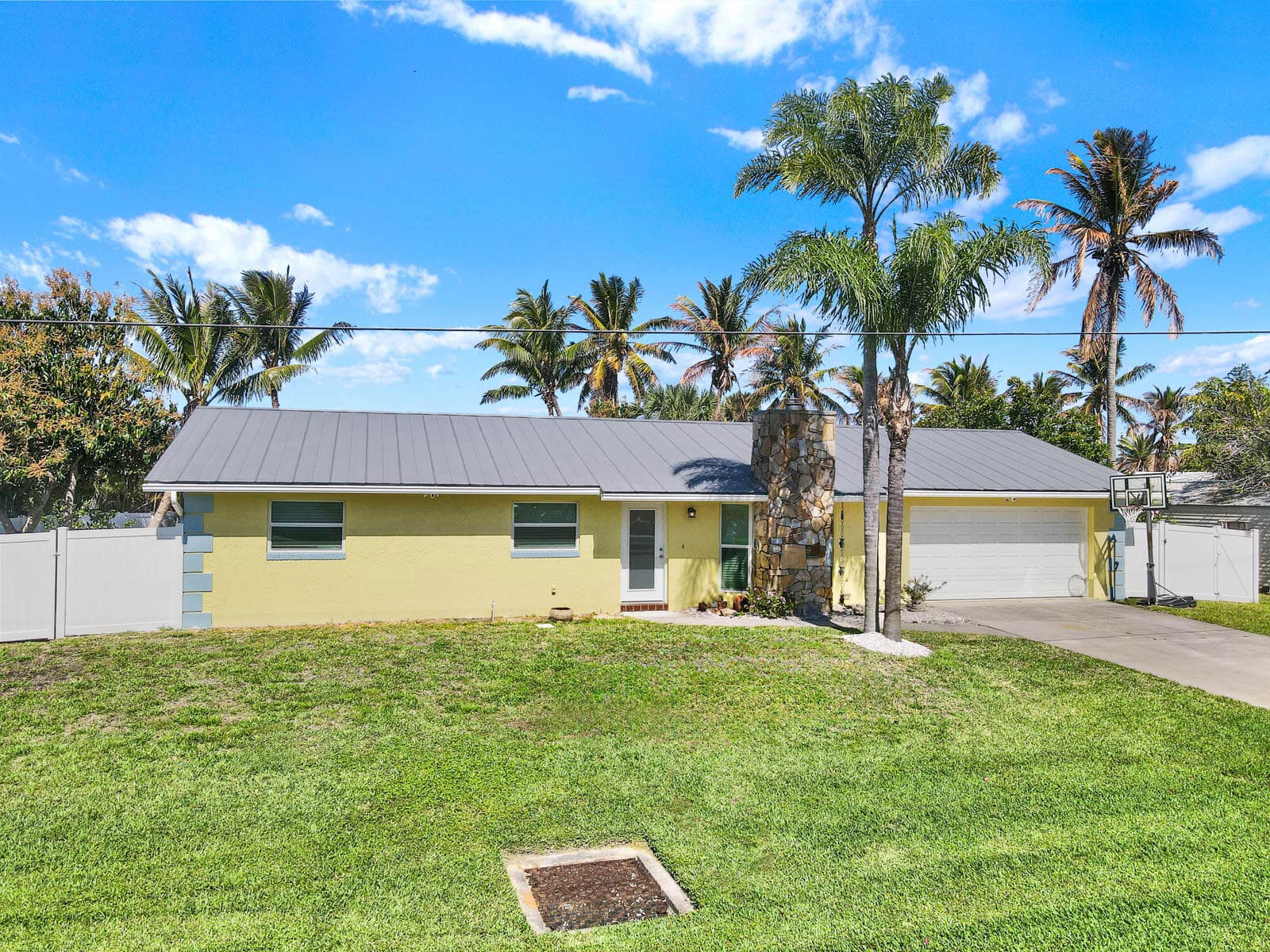 1902 Mimosa Avenue, Fort Pierce, FL 34949 — photo 3 of 62