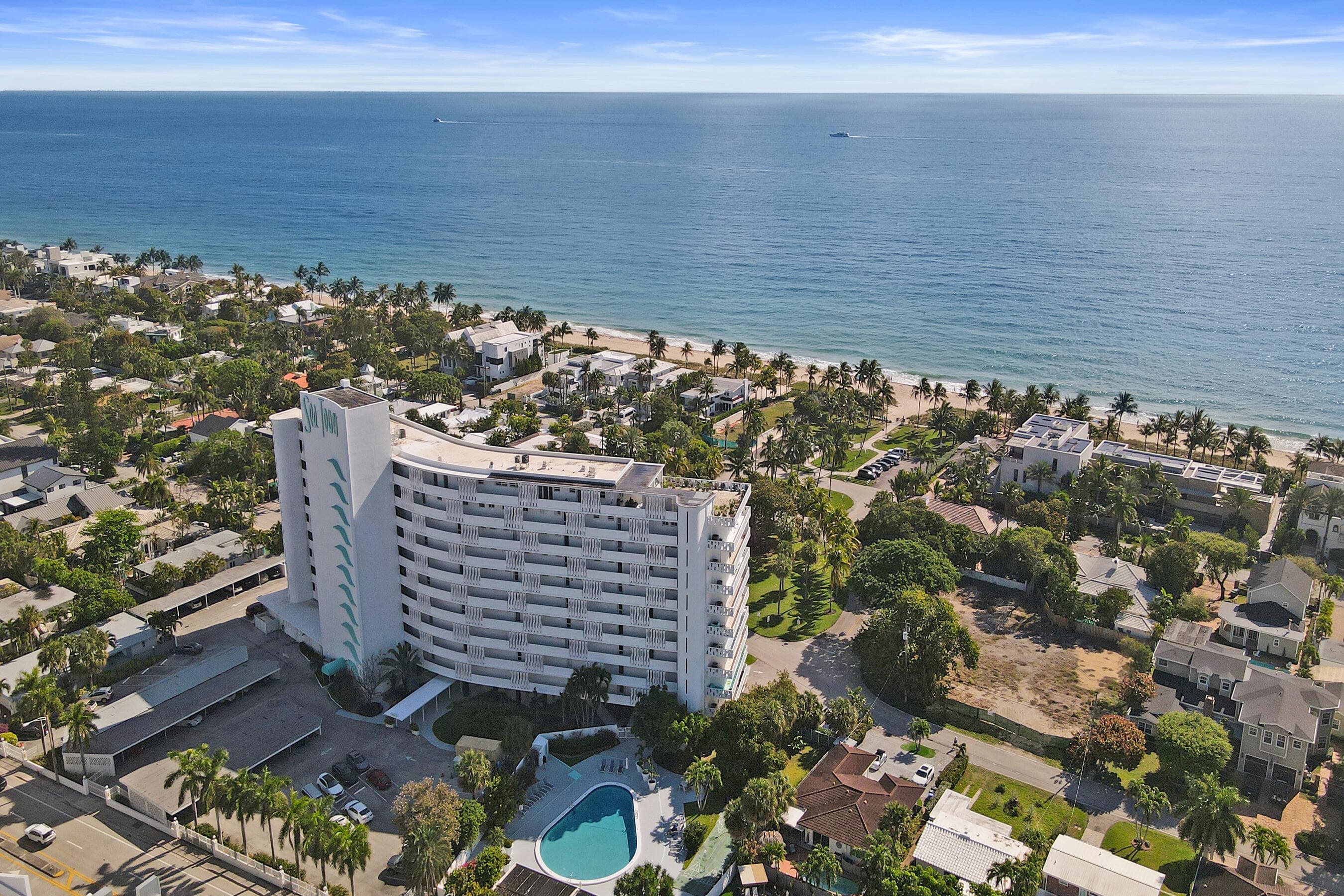 2840 N Ocean Boulevard 903, Fort Lauderdale, FL 33308 — photo 1 of 31