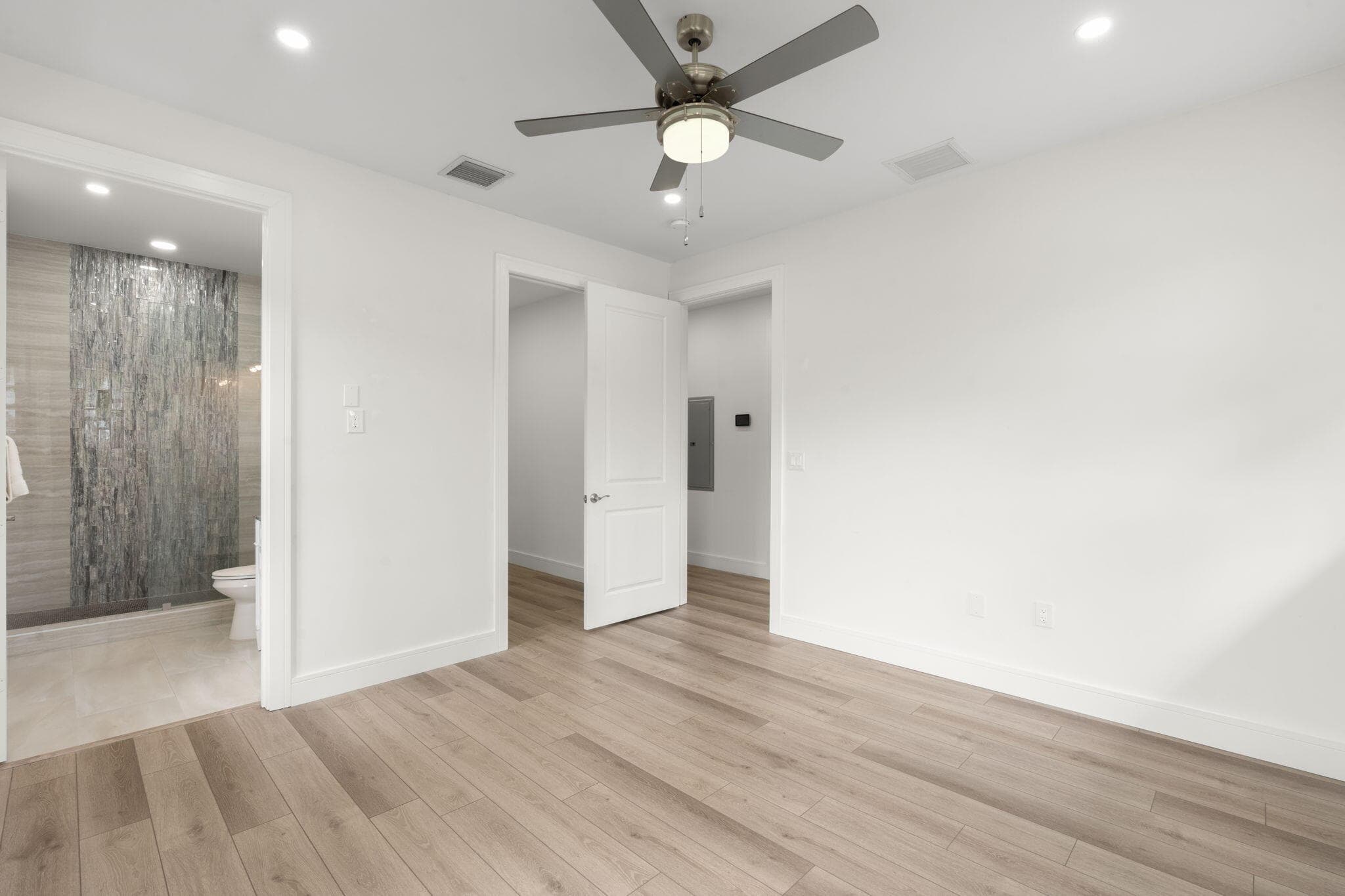 2510 N Lake Dr Drive N, Boynton Beach, FL 33435 — photo 38 of 52