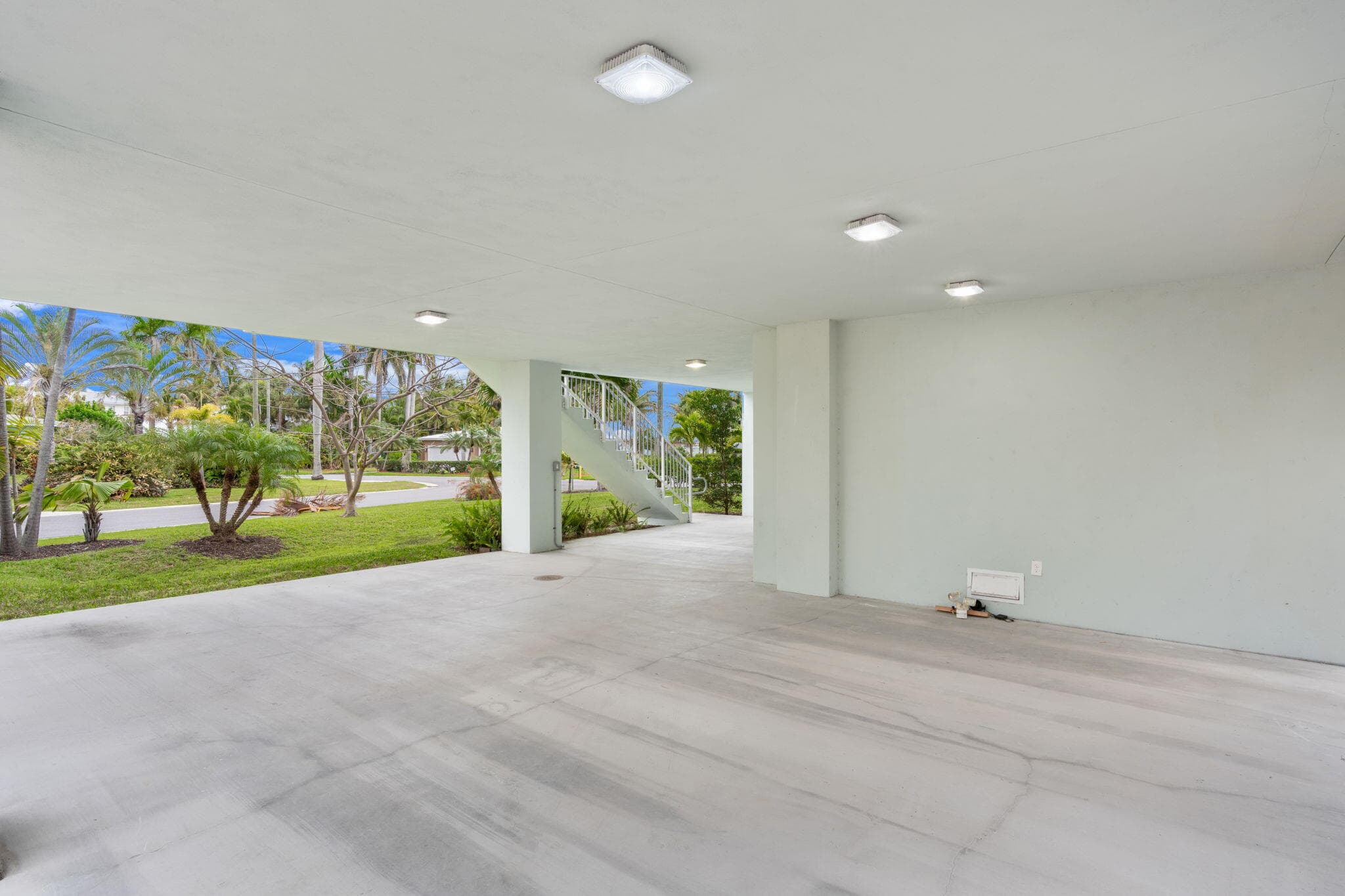 2510 N Lake Dr Drive N, Boynton Beach, FL 33435 — photo 42 of 52