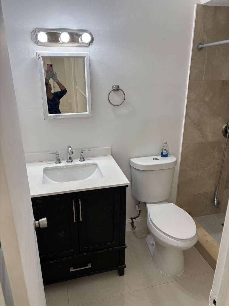 710 Columbus Parkway Fr, Hollywood, FL 33021 — photo 5 of 17