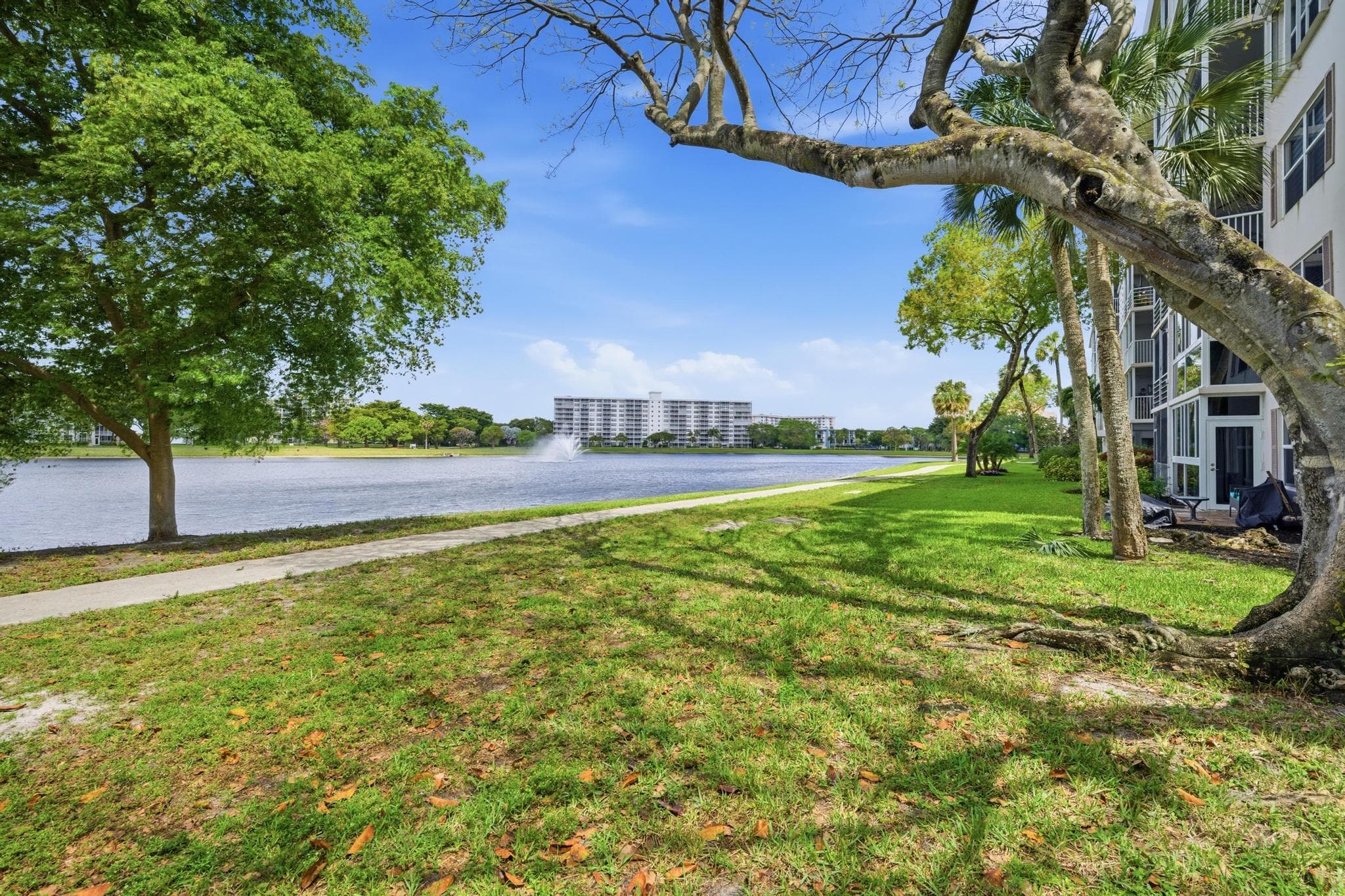 2801 N Palm Aire Drive 402, Pompano Beach, FL 33069 — photo 22 of 23