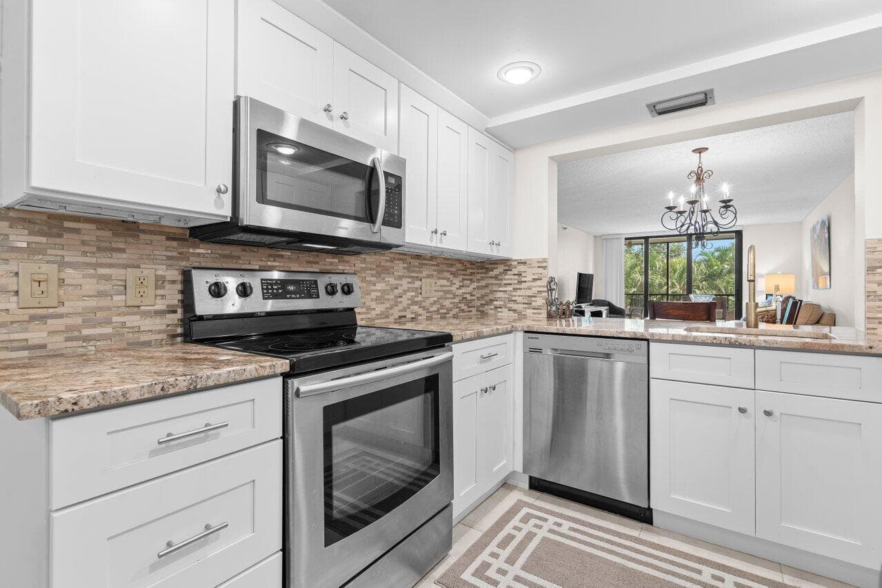 2070 Homewood Boulevard 4140, Delray Beach, FL 33445 — photo 3 of 27