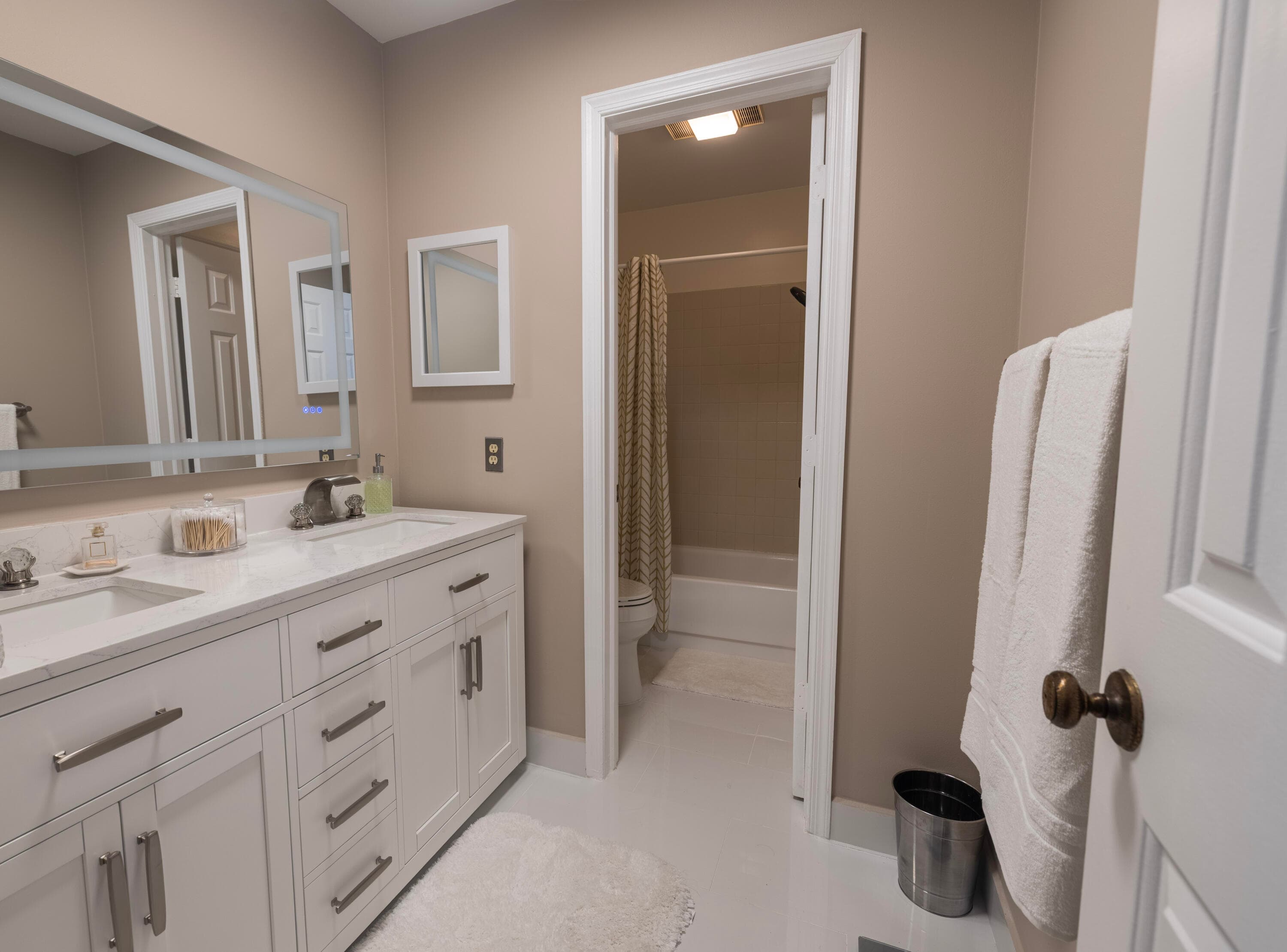 10195 Greentrail Drive, Boynton Beach, FL 33436 — photo 9 of 19