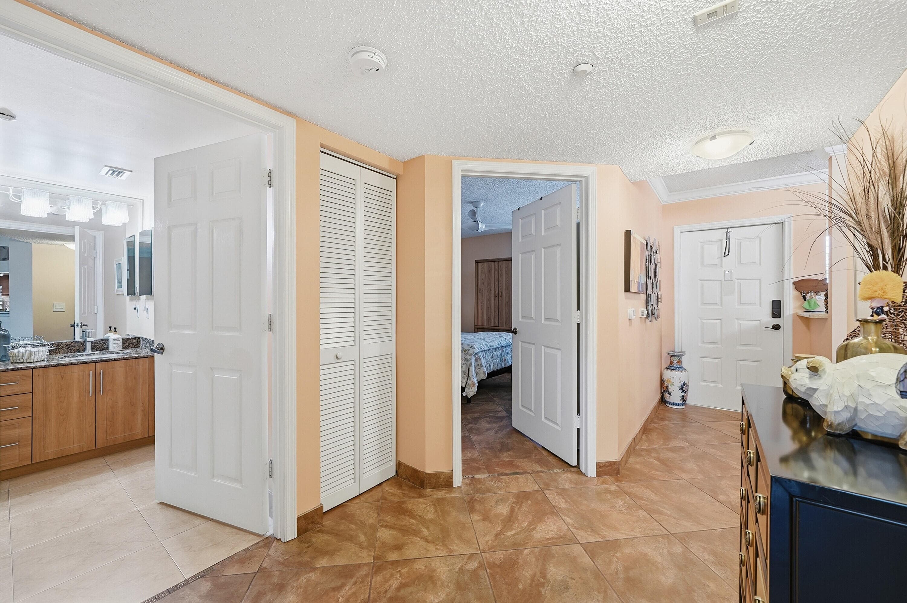 2541 N Nob Hill Road 302, Sunrise, FL 33322 — photo 5 of 24
