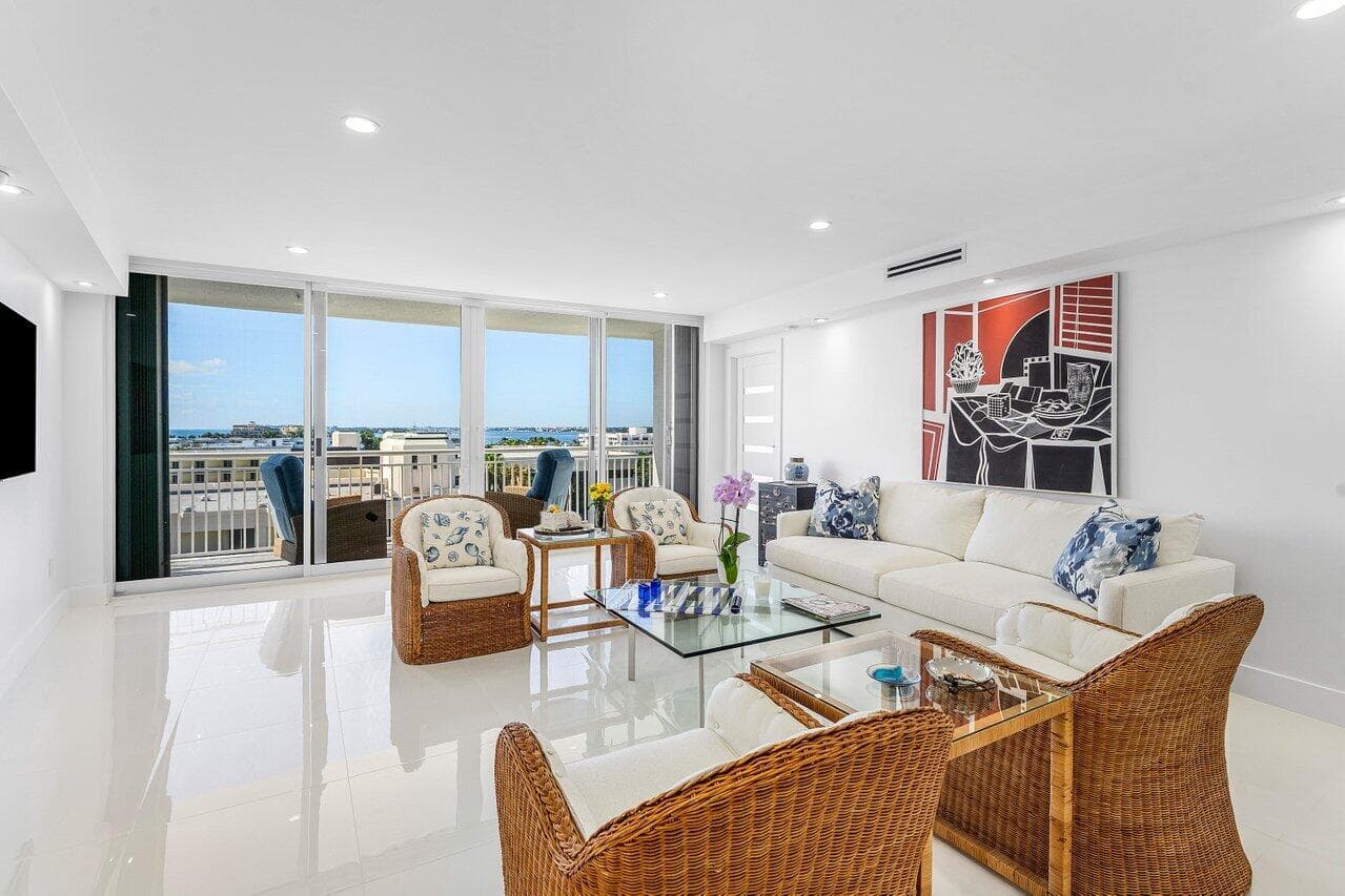 2780 S Ocean Boulevard 805, Palm Beach, FL 33480 — photo 9 of 47