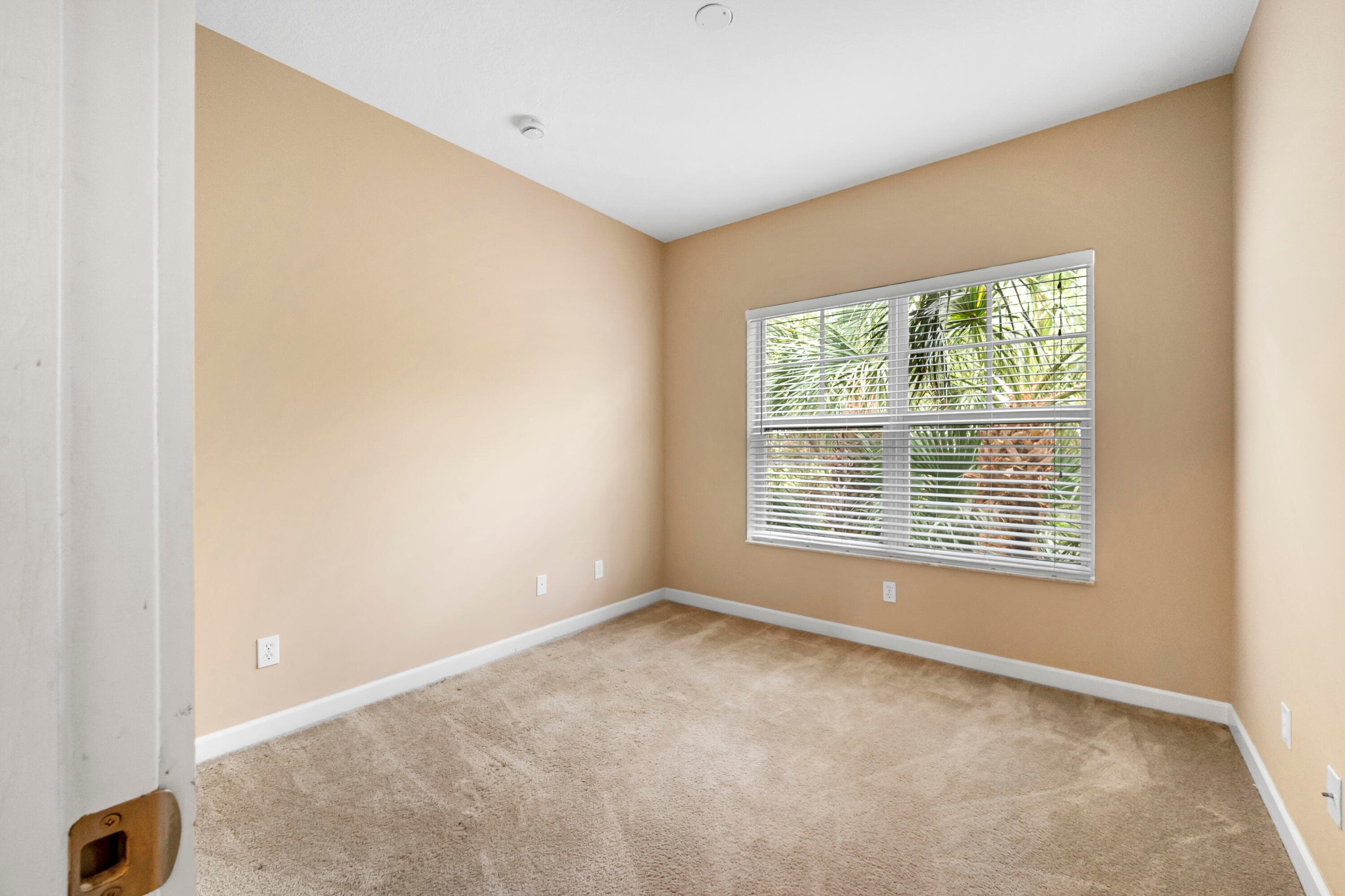 2545 Creekside Drive, Fort Pierce, FL 34981 — photo 17 of 33