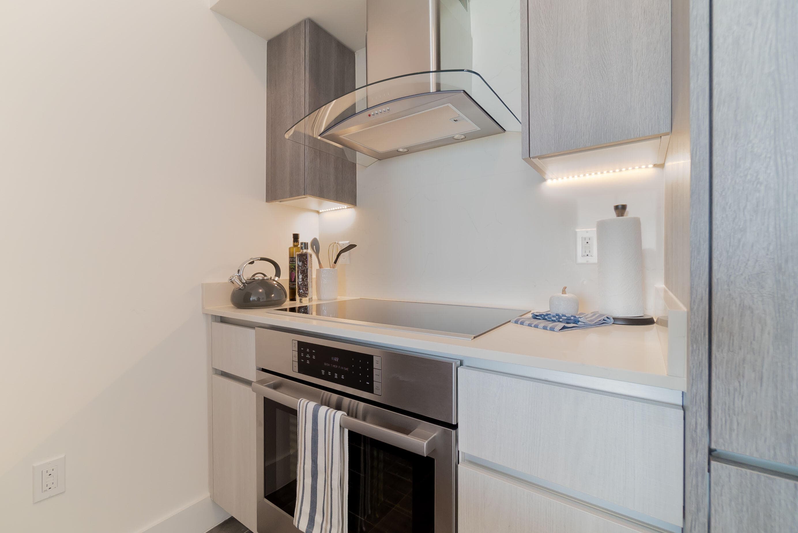 111 SE 1st Avenue 512, Delray Beach, FL 33444 — photo 4 of 42