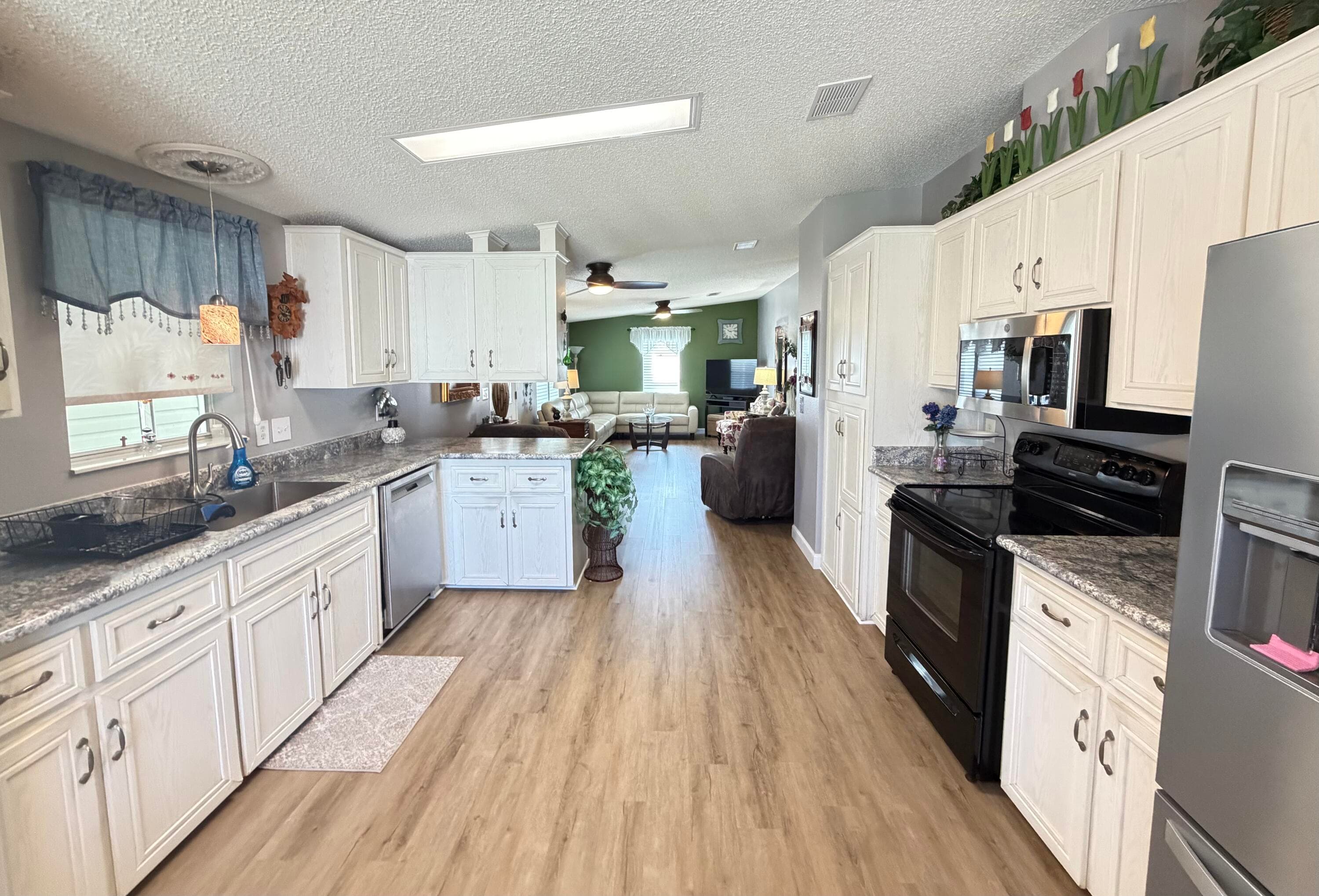 8181 14th Hole Drive, Port St. Lucie, FL 34952 — photo 15 of 42