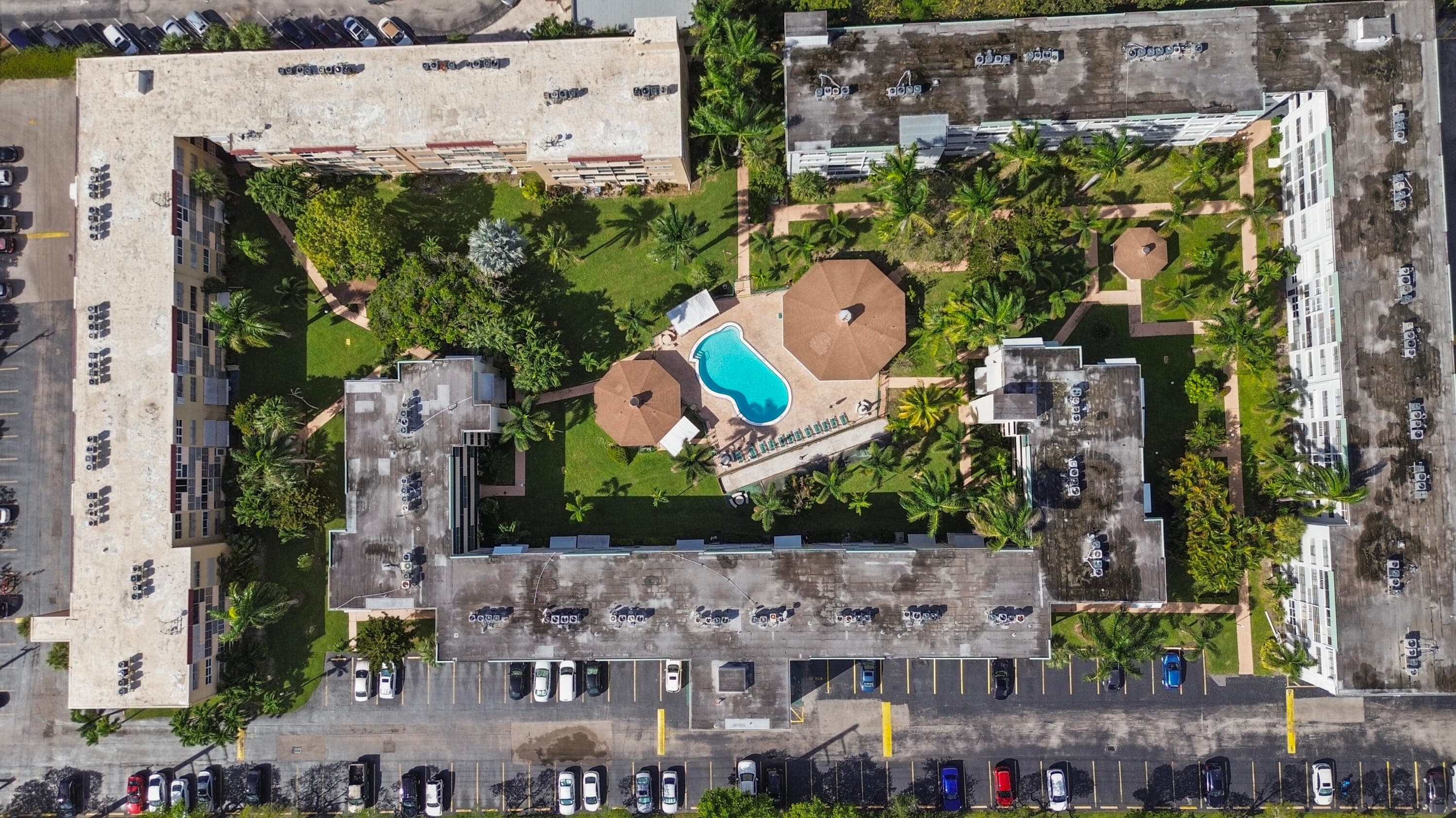 1333 E Hallandale Beach Boulevard 409, Hallandale Beach, FL 33009 — photo 4 of 40