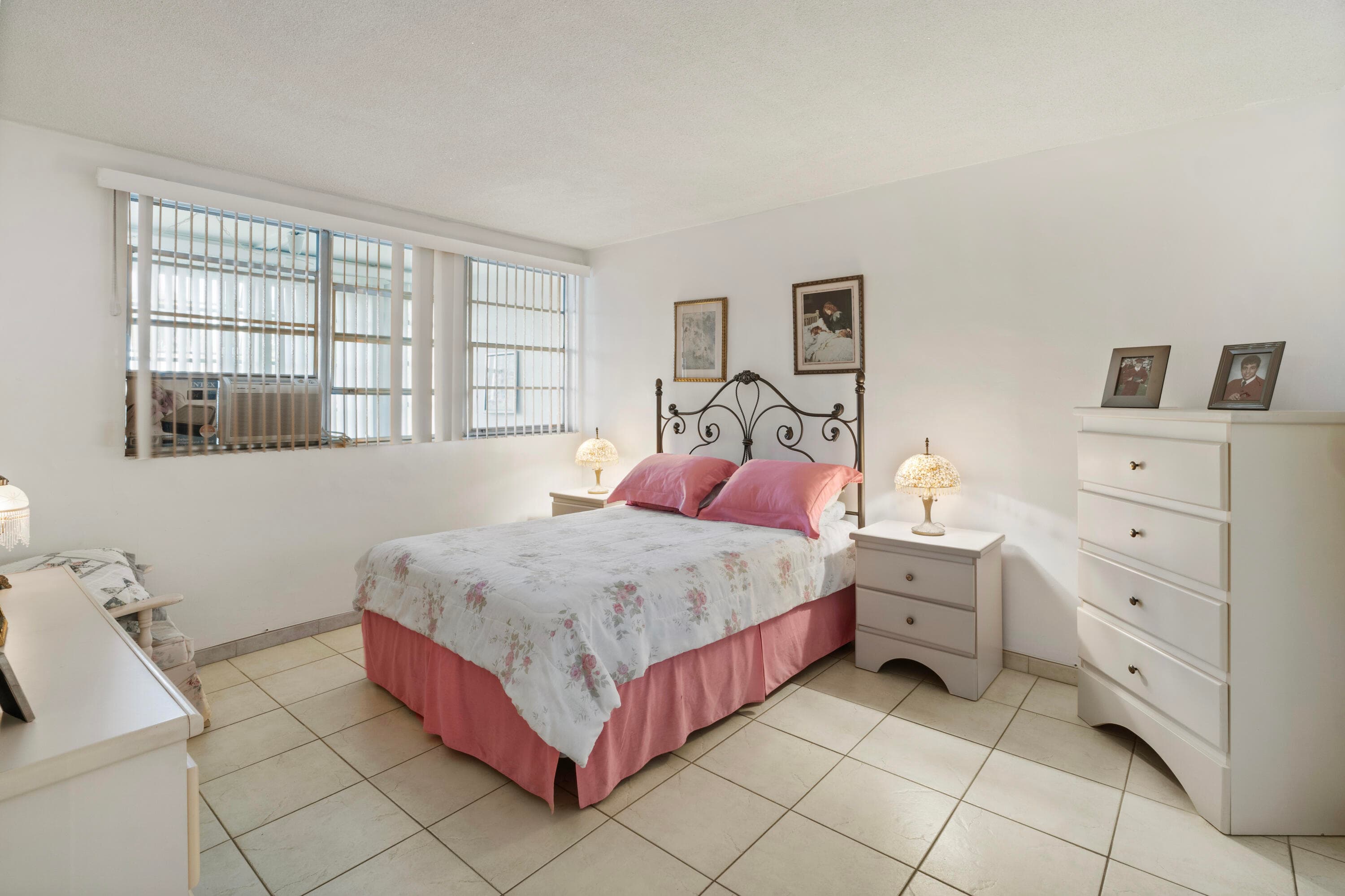 1333 E Hallandale Beach Boulevard 409, Hallandale Beach, FL 33009 — photo 15 of 40
