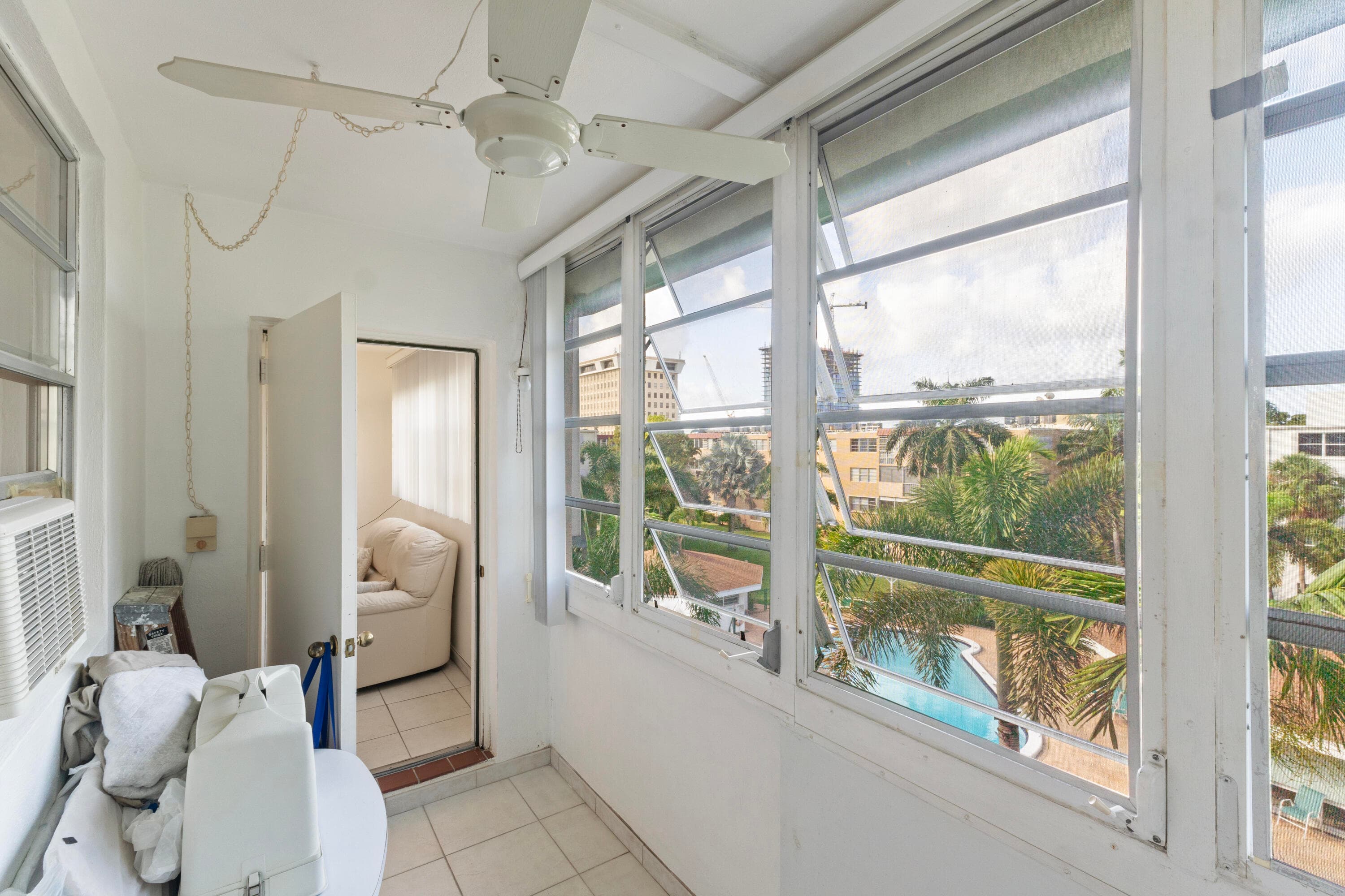 1333 E Hallandale Beach Boulevard 409, Hallandale Beach, FL 33009 — photo 37 of 40