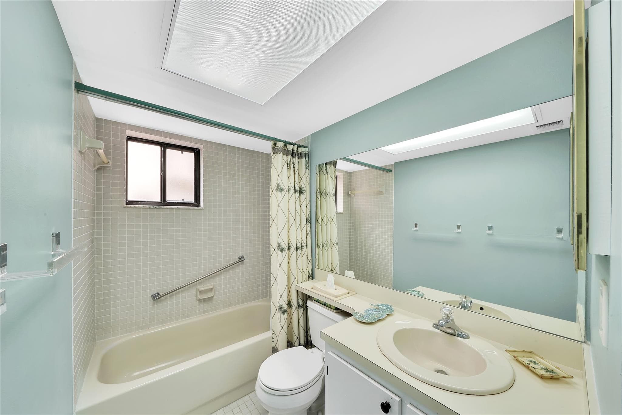 5250 Las Verdes Circle 212, Delray Beach, FL 33484 — photo 25 of 34