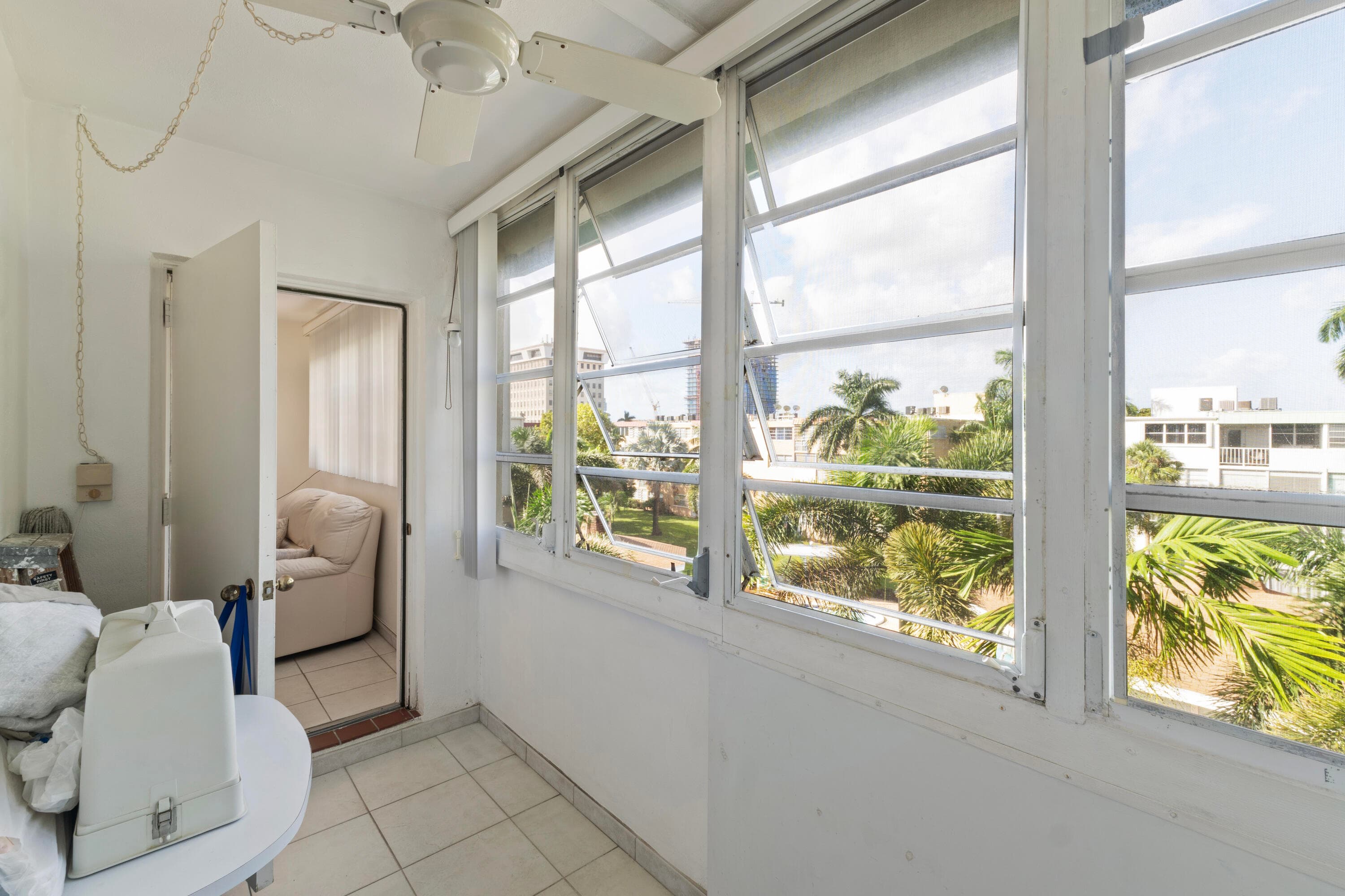 1333 E Hallandale Beach Boulevard 409, Hallandale Beach, FL 33009 — photo 38 of 40