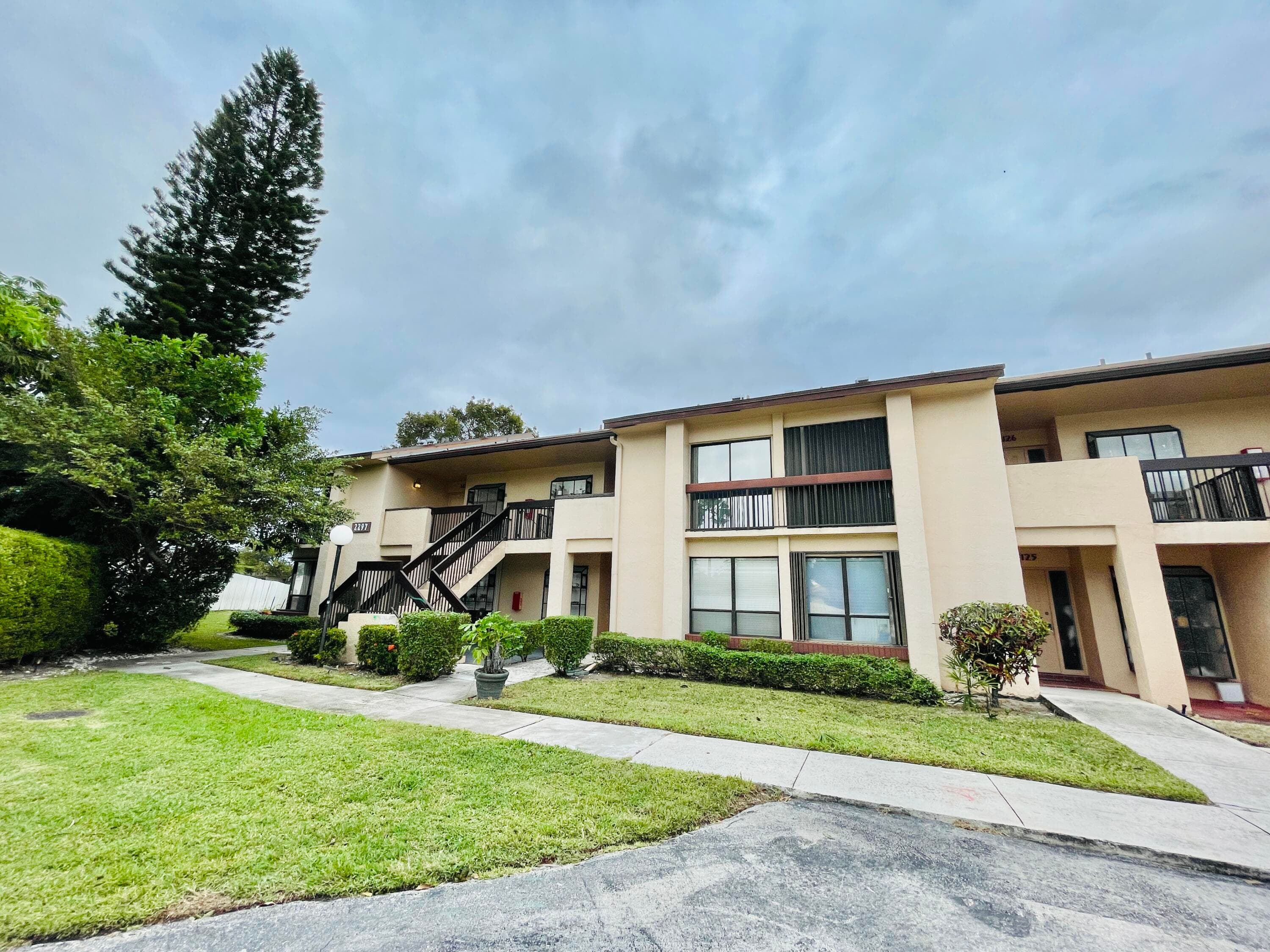 2297 SW 15th Street 122, Deerfield Beach, FL 33442 — photo 4 of 47