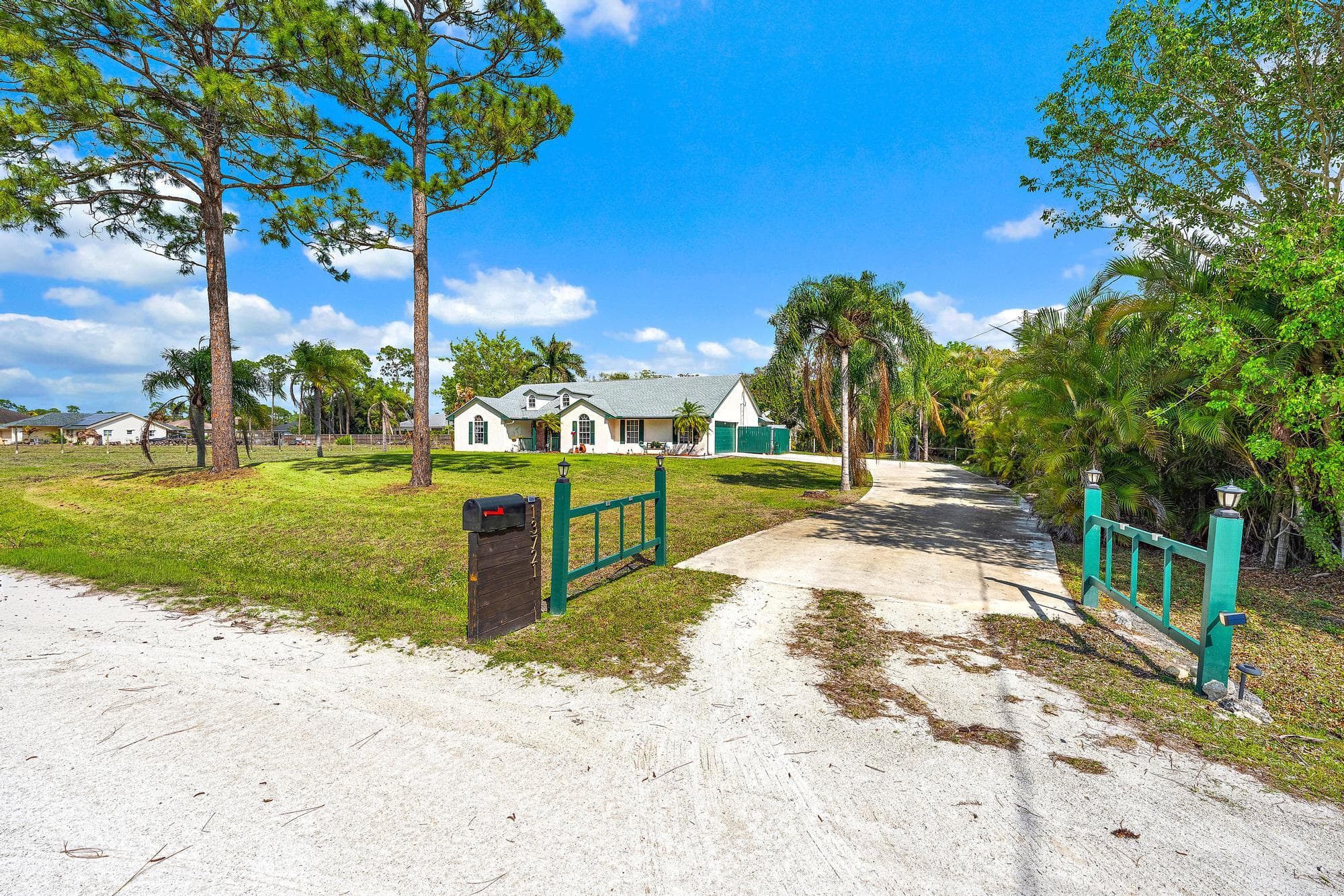 13721 86th Road N, West Palm Beach, FL 33412 — photo 4 of 34