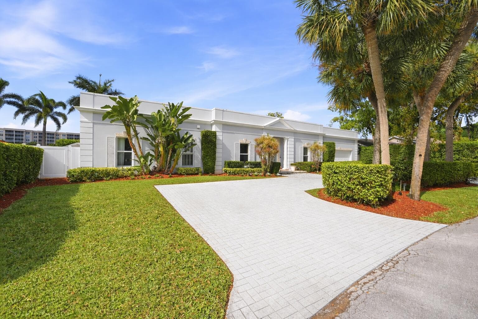 9001 N Lake Dasha Drive, Plantation, FL 33324 — photo 7 of 76