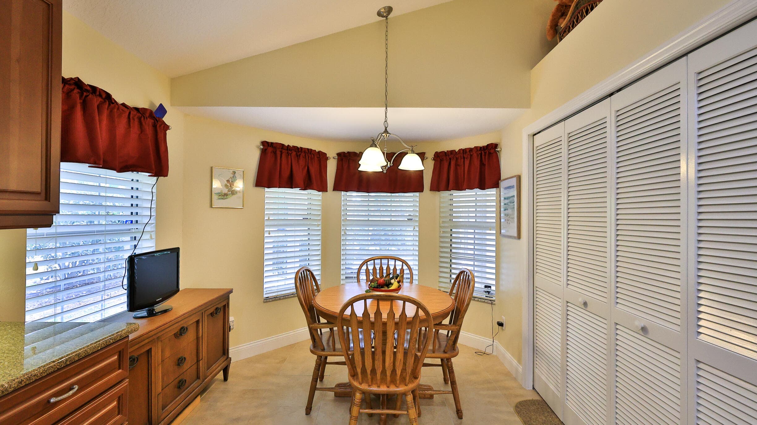 234 Braeburn Circle, Daytona Beach, FL 32114 — photo 4 of 47