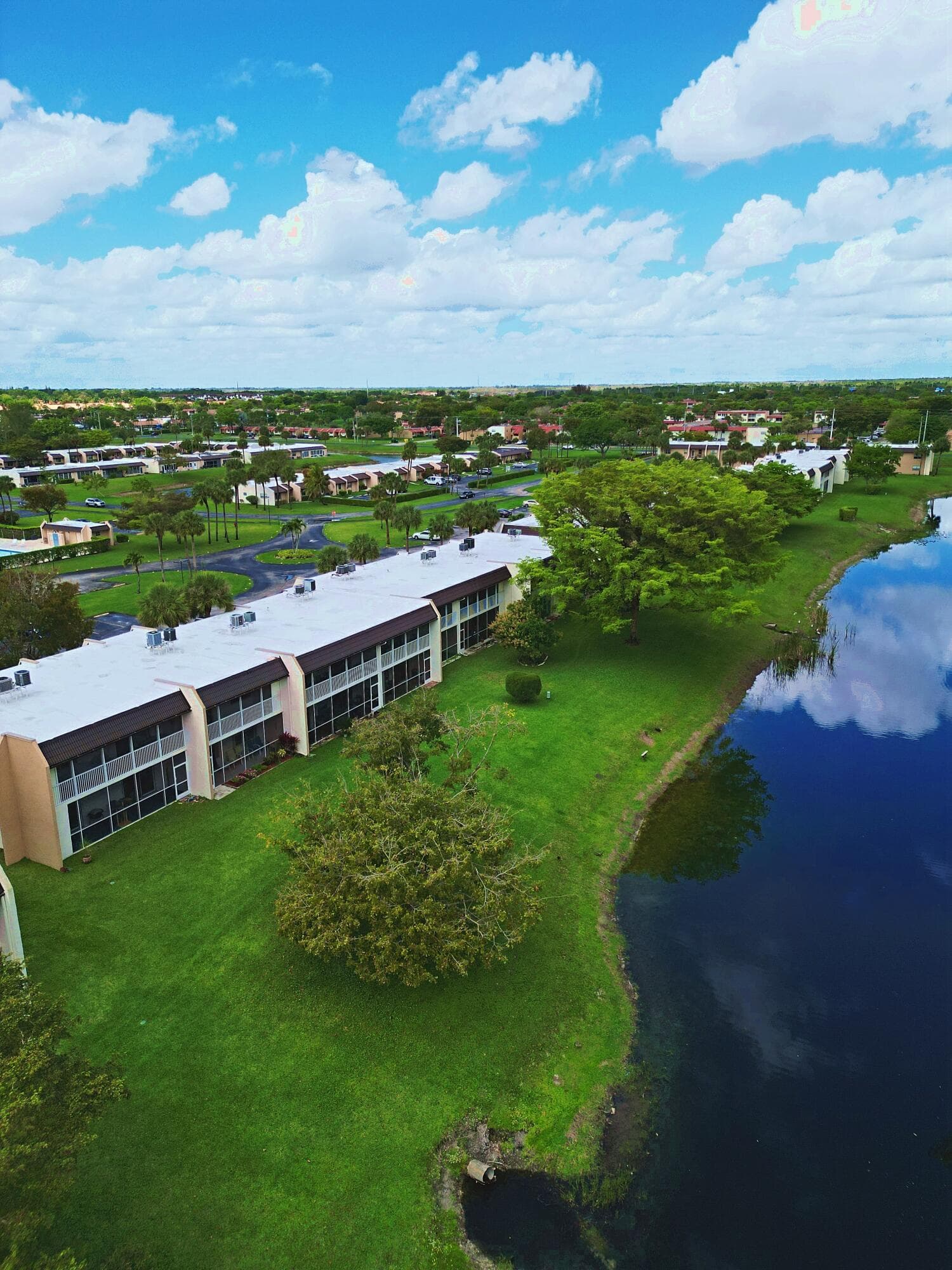 140 Lake Meryl Drive Apt 233, West Palm Beach, FL 33411 — photo 2 of 34