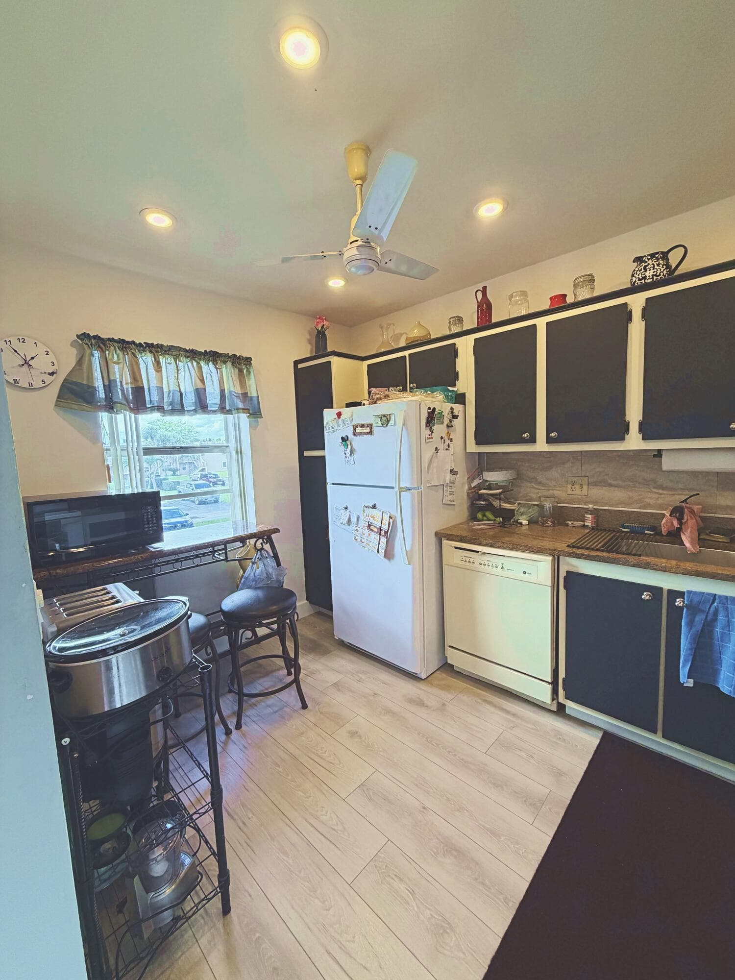 140 Lake Meryl Drive Apt 233, West Palm Beach, FL 33411 — photo 31 of 34