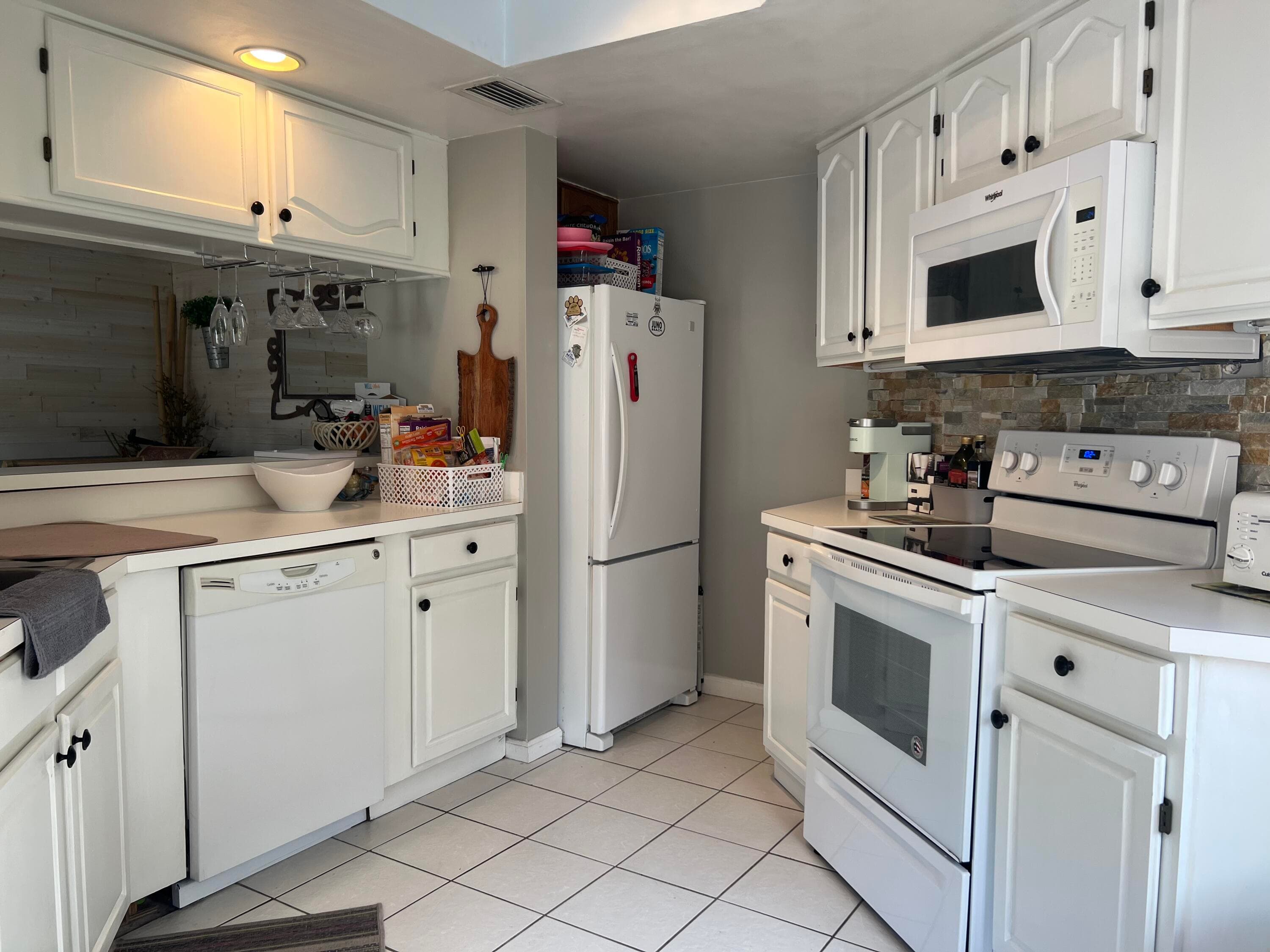 13 Uno Lago Drive, Juno Beach, FL 33408 — photo 9 of 28