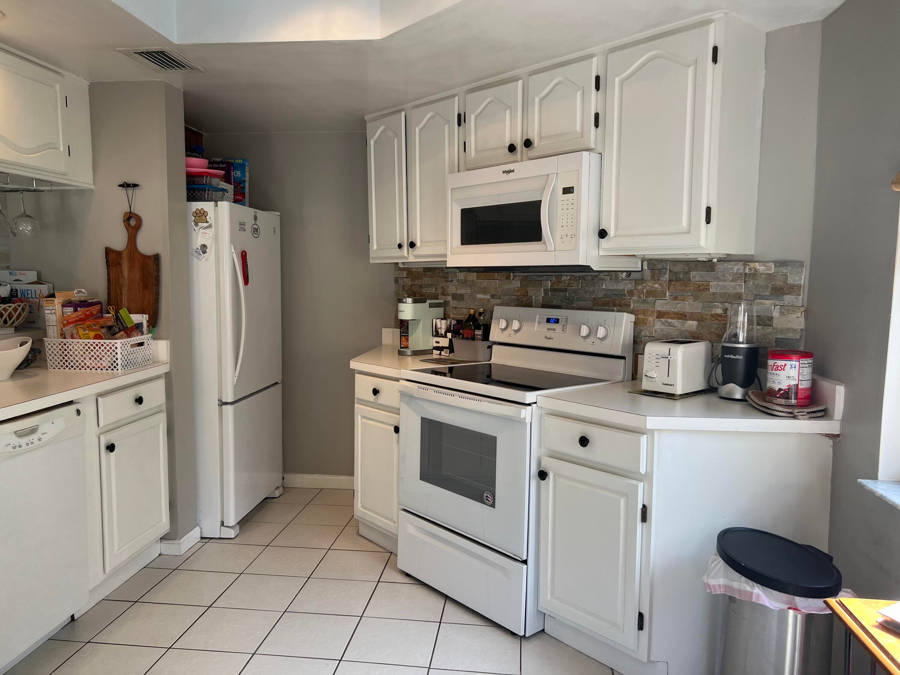 13 Uno Lago Drive, Juno Beach, FL 33408 — photo 10 of 28