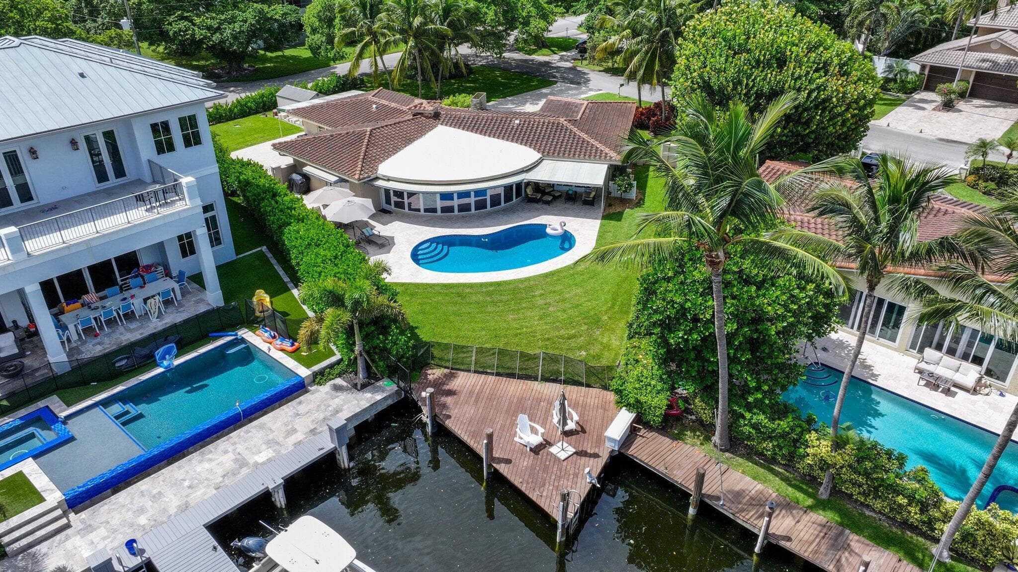 910 Banyan Drive, Delray Beach, FL 33483 — photo 11 of 53