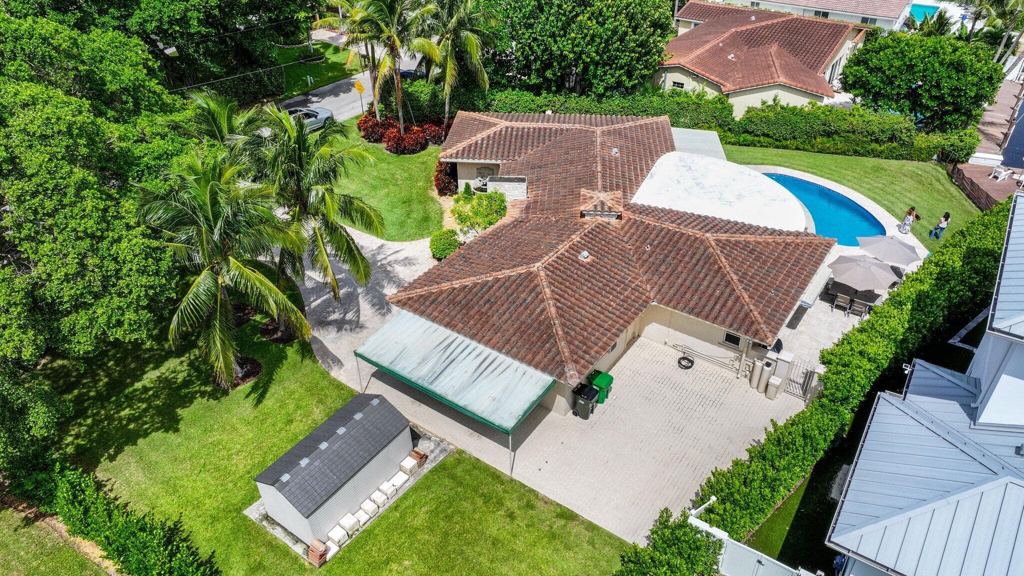 910 Banyan Drive, Delray Beach, FL 33483 — photo 18 of 53