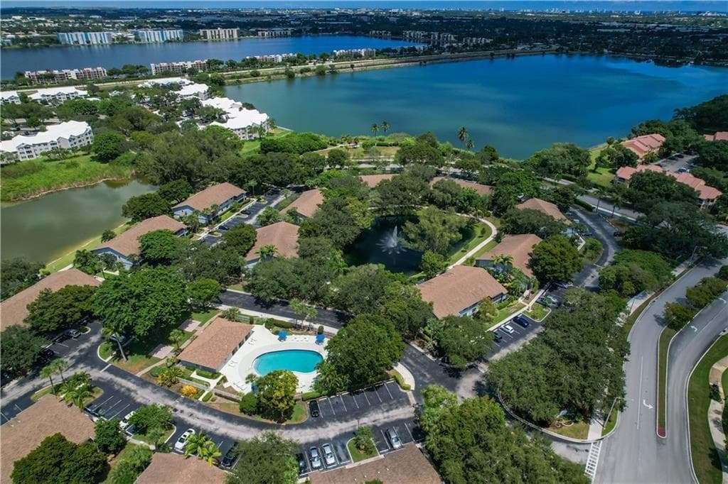 2729 S Oakland Forest Drive 102, Oakland Park, FL 33309 — photo 1 of 16
