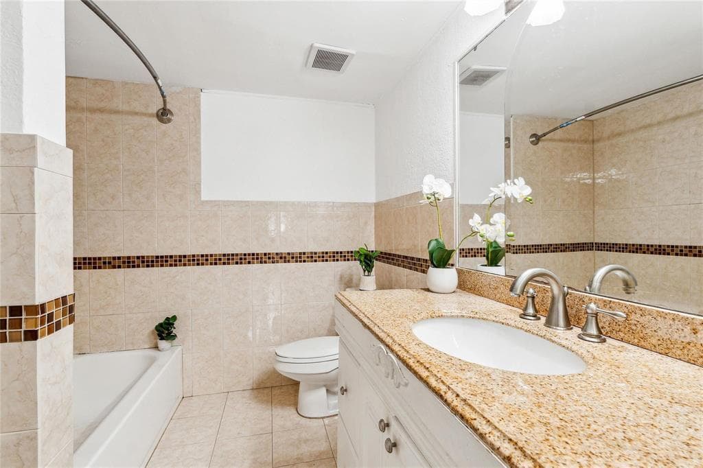 2729 S Oakland Forest Drive 102, Oakland Park, FL 33309 — photo 9 of 16
