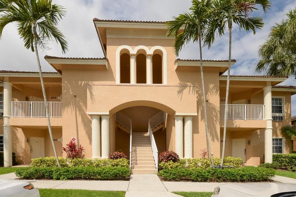 8372 Mulligan Circle 1824, Port St. Lucie, FL 34986 — photo 1 of 14