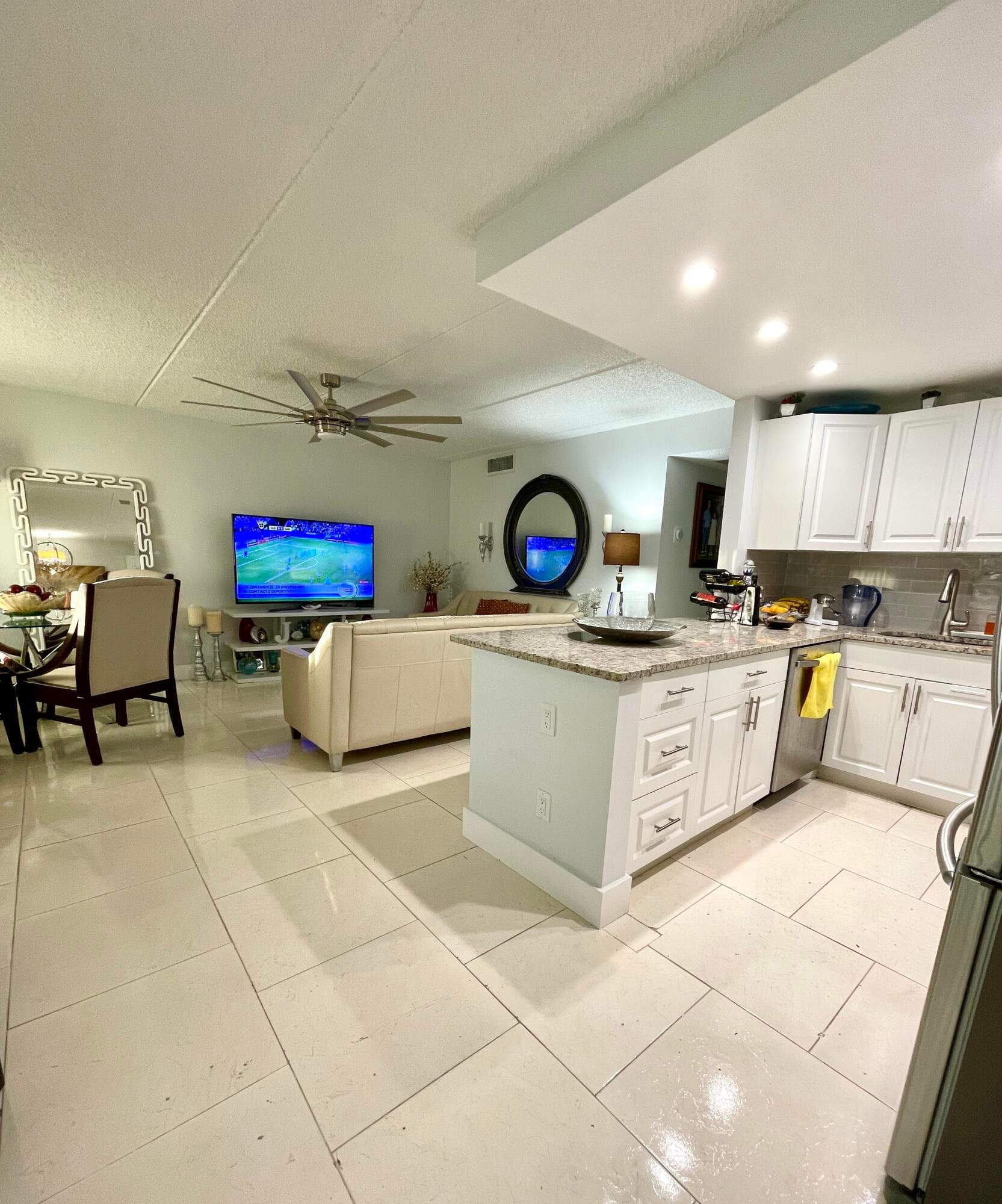 3200 Springdale Boulevard 107, Palm Springs, FL 33461 — photo 1 of 7