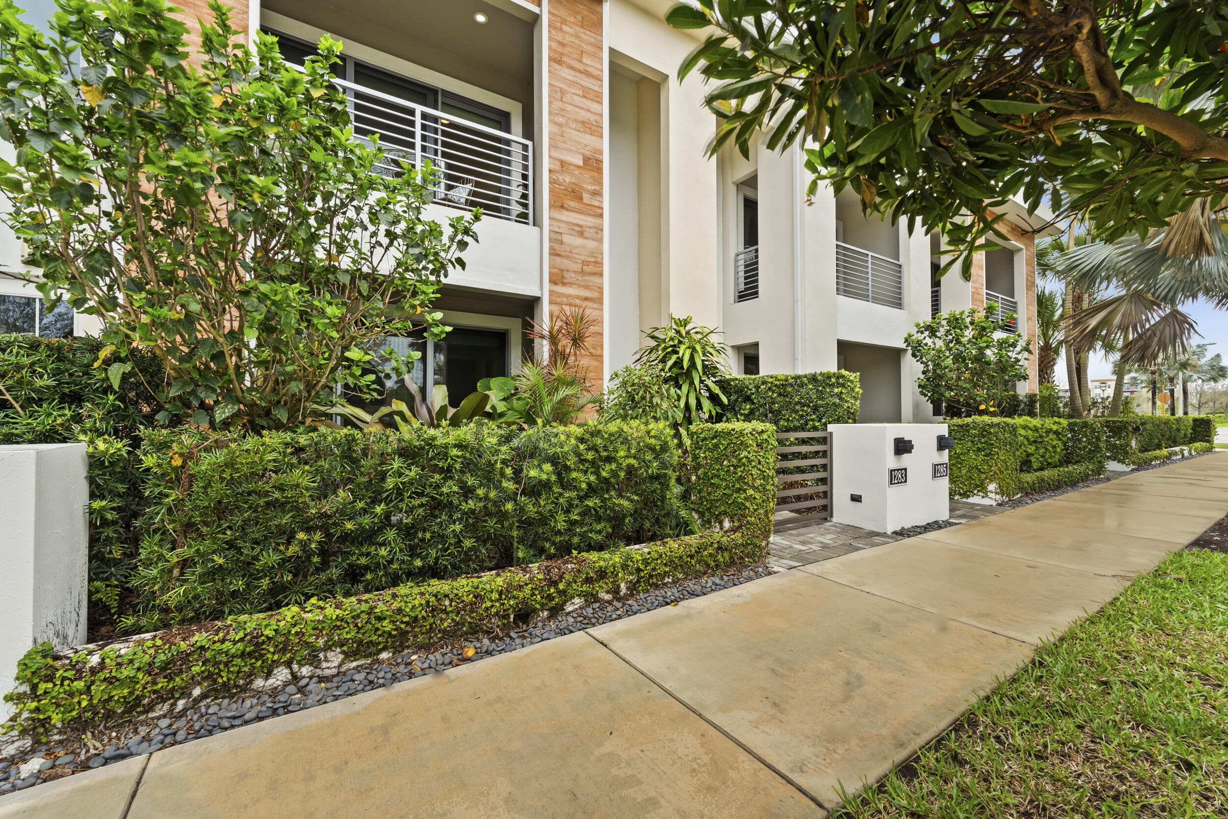 1283 Faulkner Terrace, Palm Beach Gardens, FL 33418 — photo 2 of 41