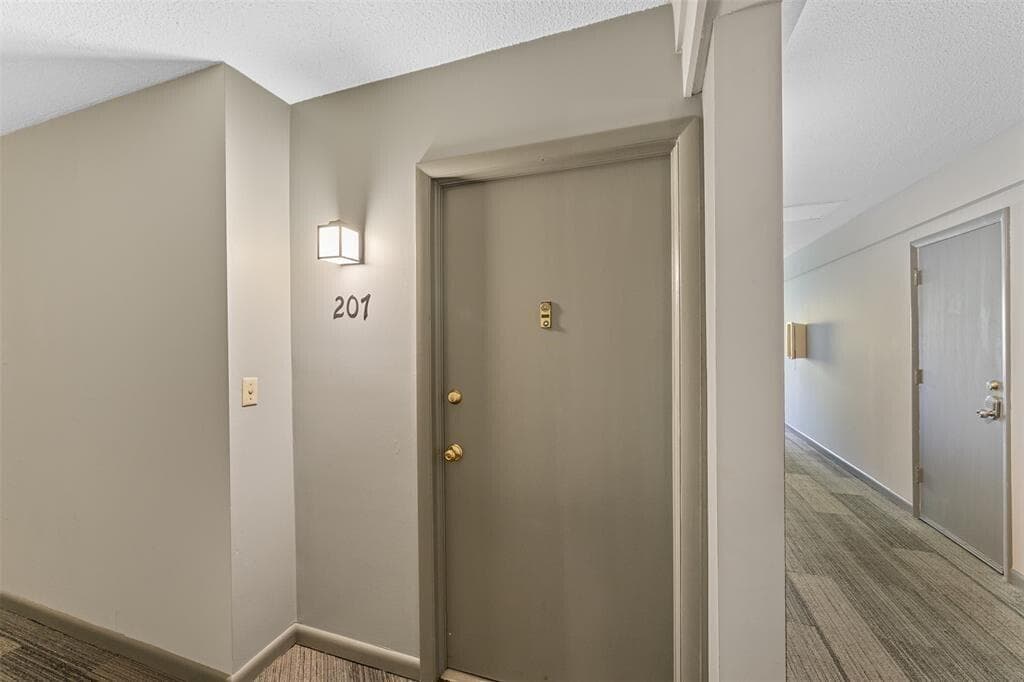 639 W Oakland Park Boulevard 207d, Oakland Park, FL 33311 — photo 17 of 27