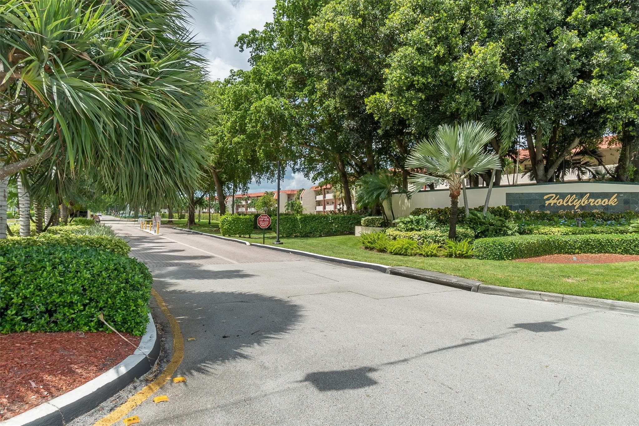 9523 S Hollybrook Lake Drive 107, Pembroke Pines, FL 33025 — photo 21 of 72
