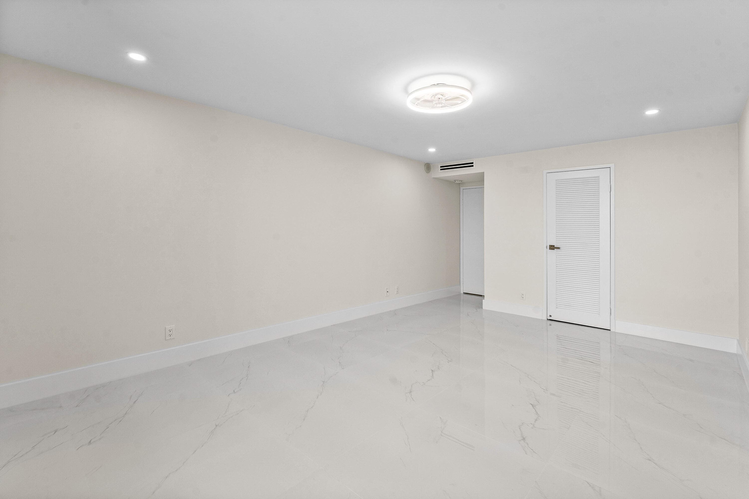5460 N Ocean Drive 5b, Singer Island, FL 33404 — photo 32 of 65