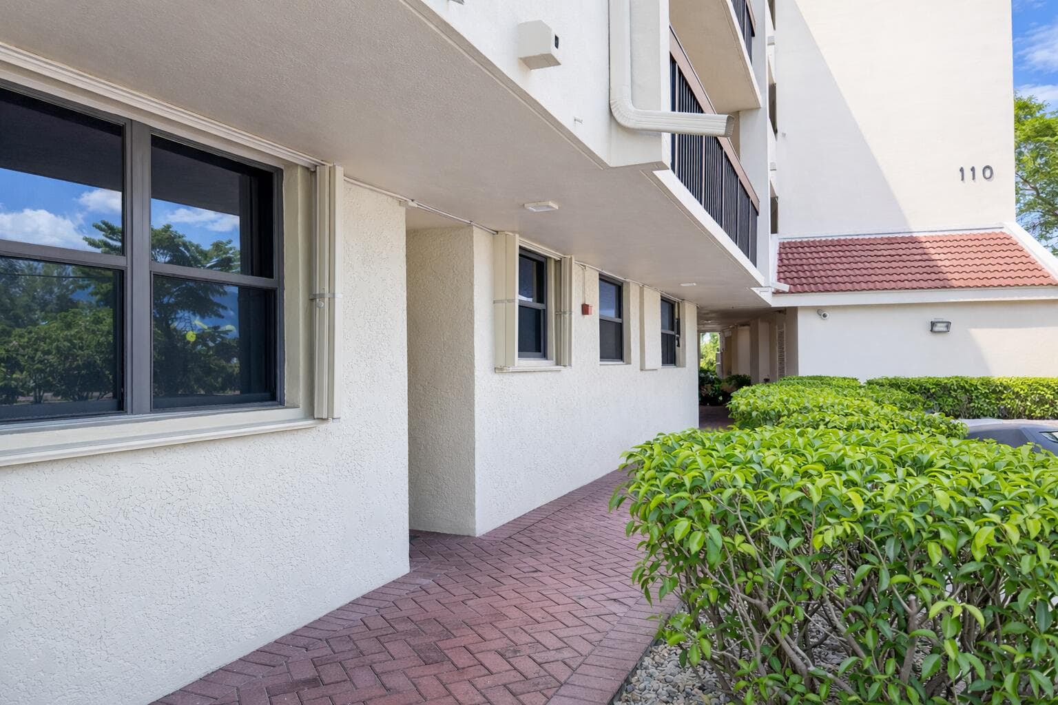 110 Lake Emerald Drive 103, Oakland Park, FL 33309 — photo 24 of 45