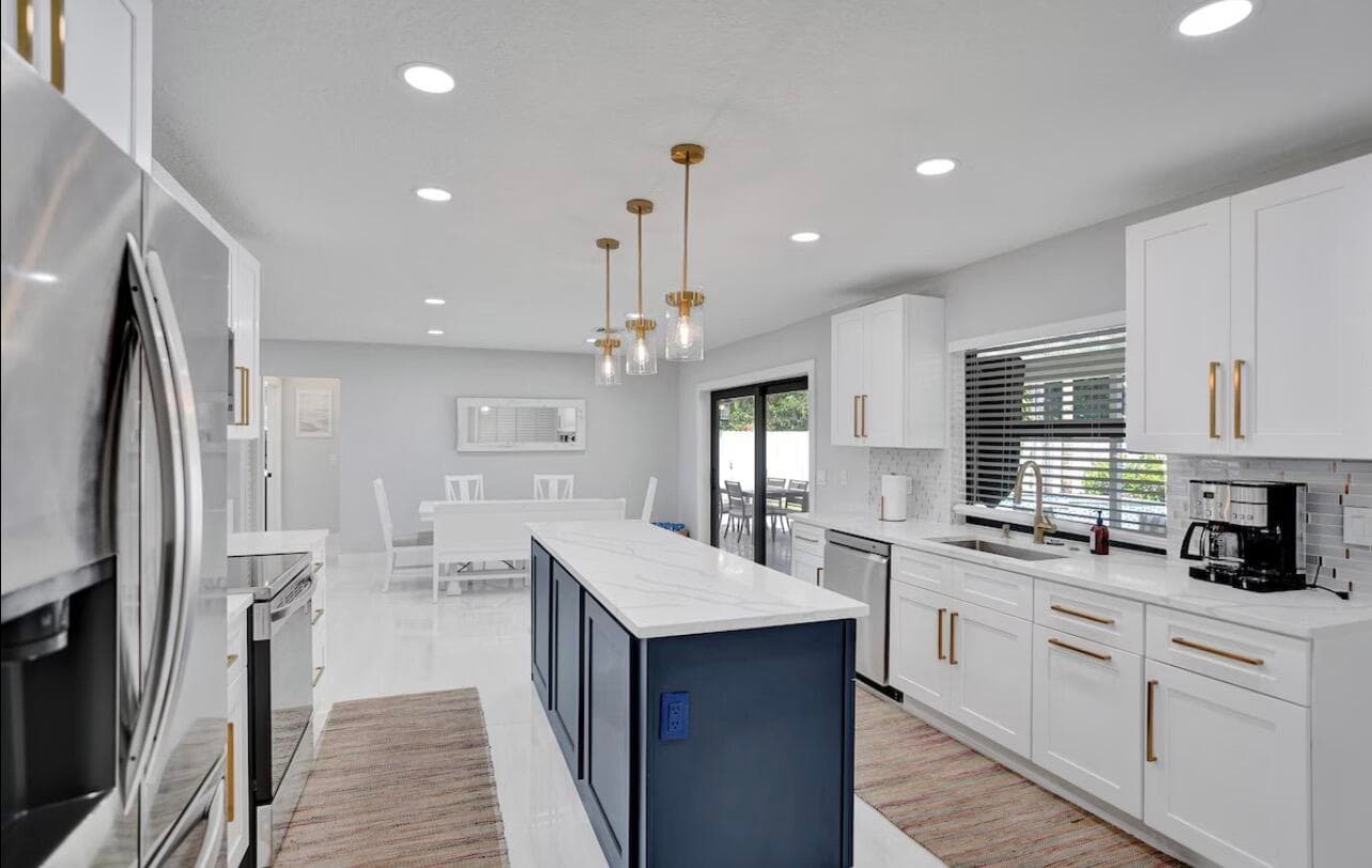 521 Curlew Road, Delray Beach, FL 33444 — photo 3 of 24