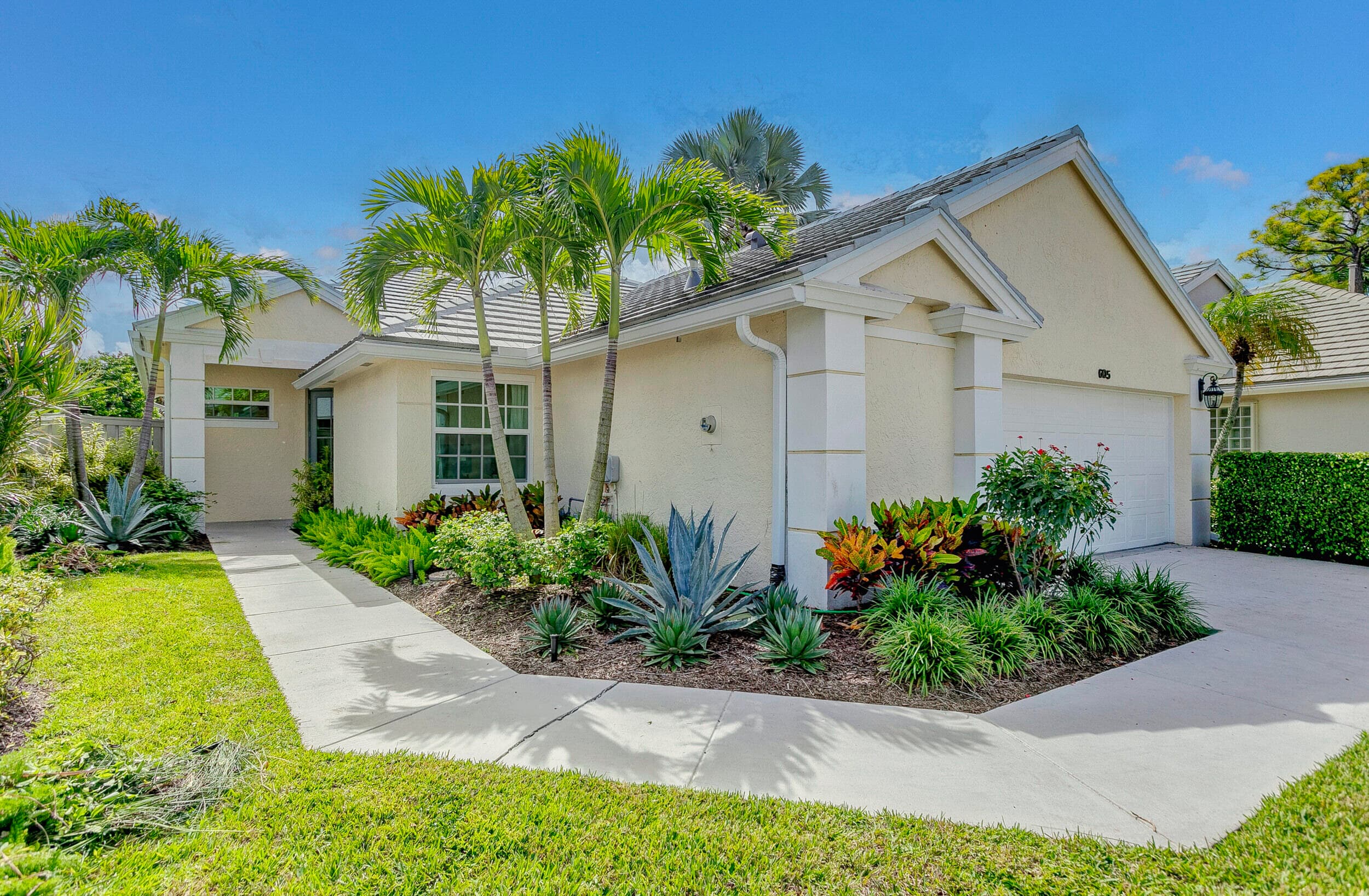 605 Masters Way, Palm Beach Gardens, FL 33418 — photo 3 of 81