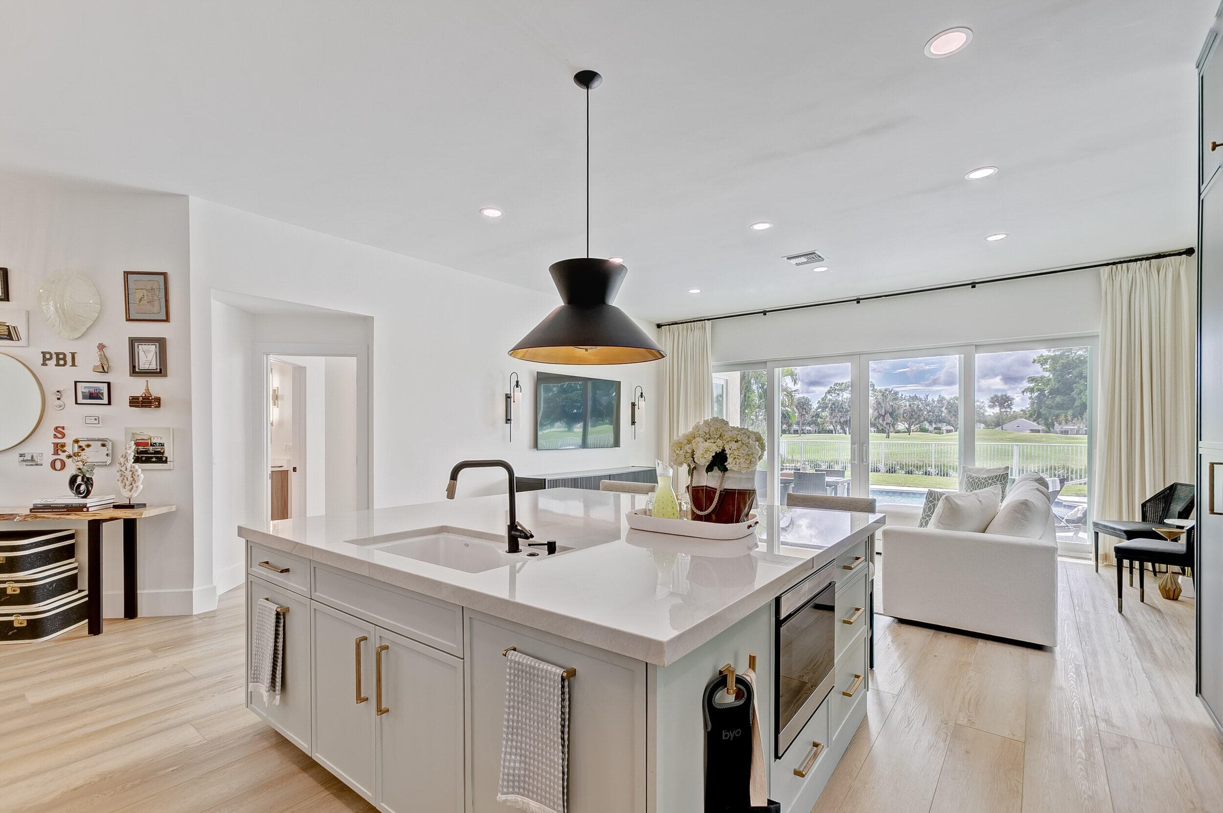 605 Masters Way, Palm Beach Gardens, FL 33418 — photo 14 of 81