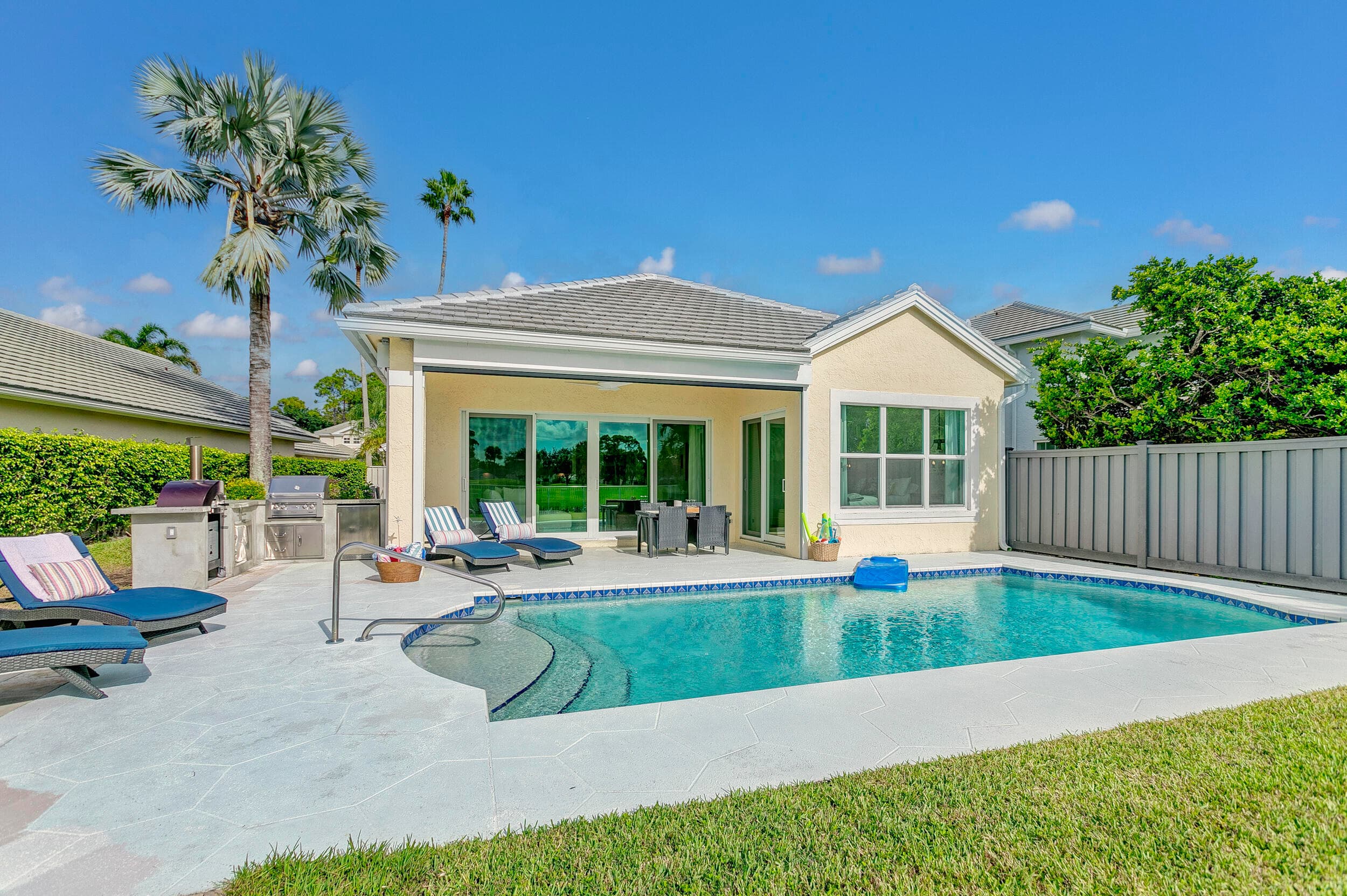 605 Masters Way, Palm Beach Gardens, FL 33418 — photo 61 of 81